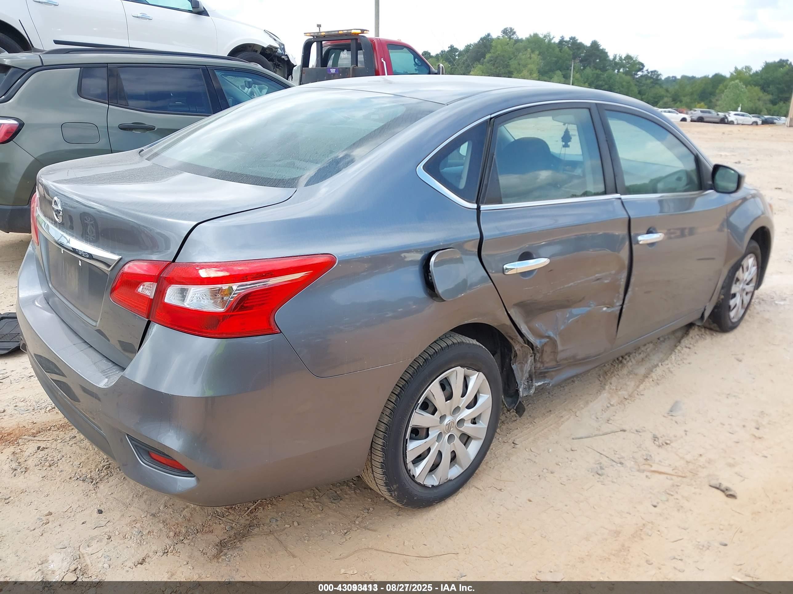 NISSAN SENTRA image 4