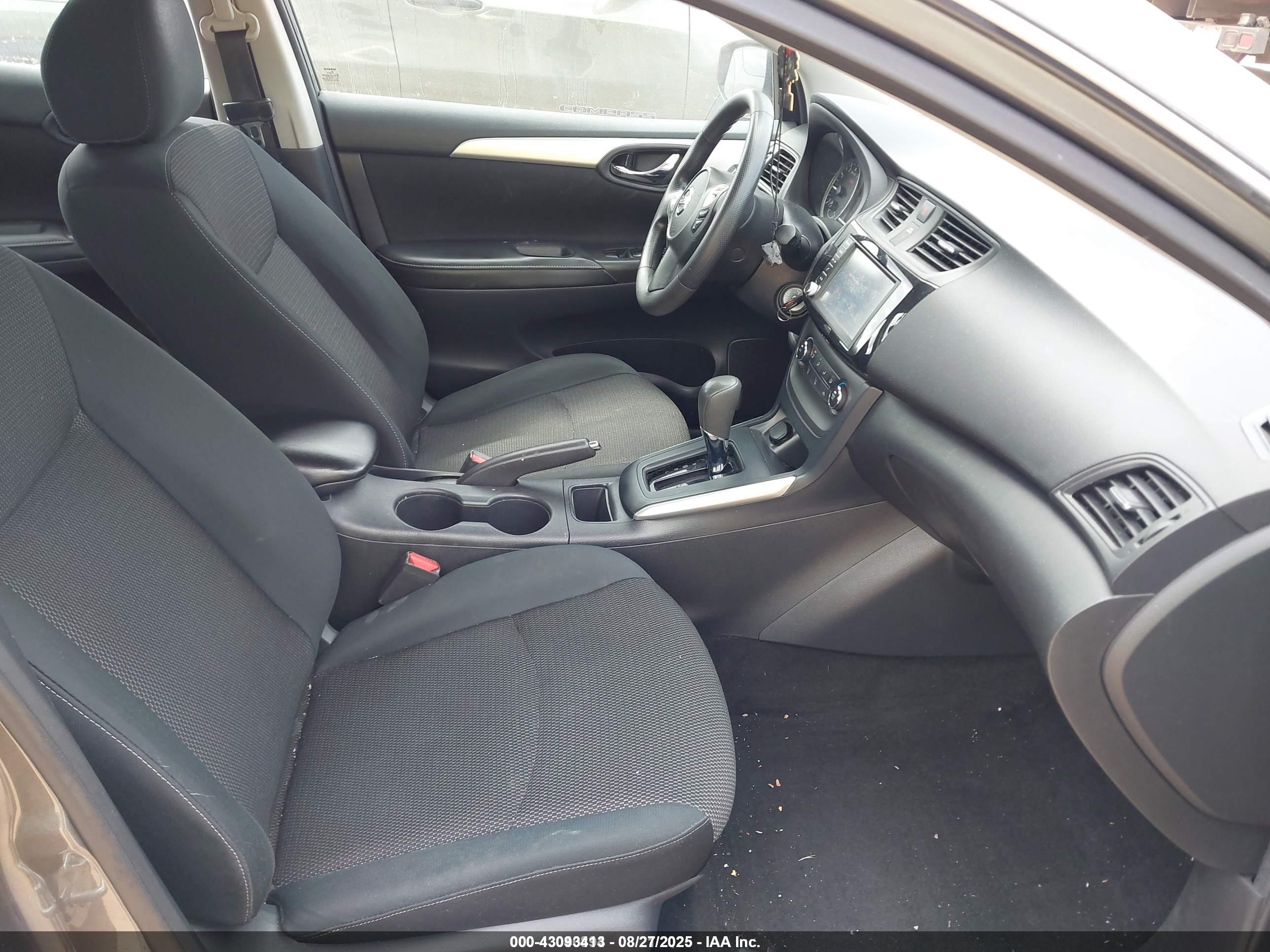 NISSAN SENTRA image 5
