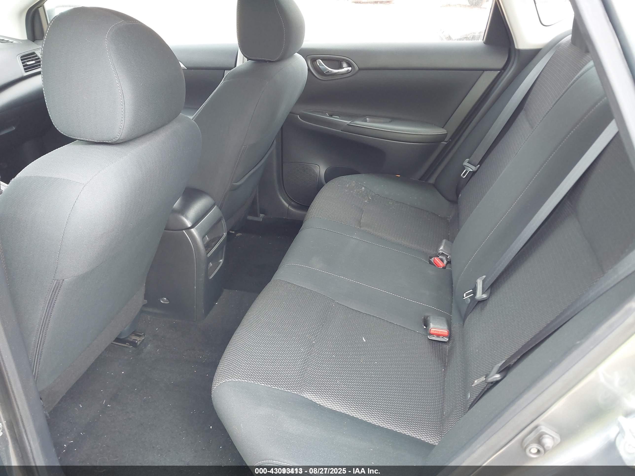 NISSAN SENTRA image 8