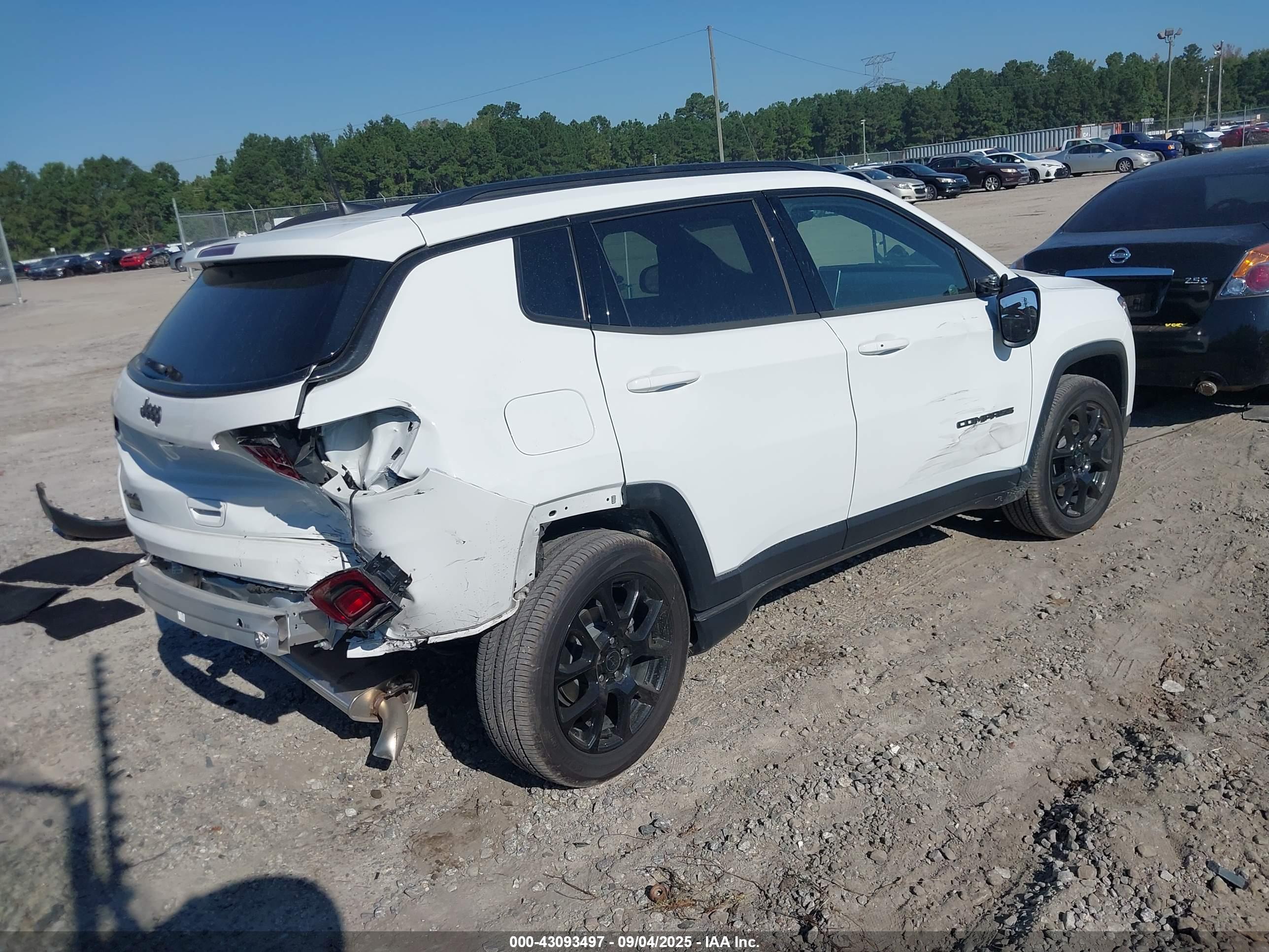 JEEP COMPASS image 4