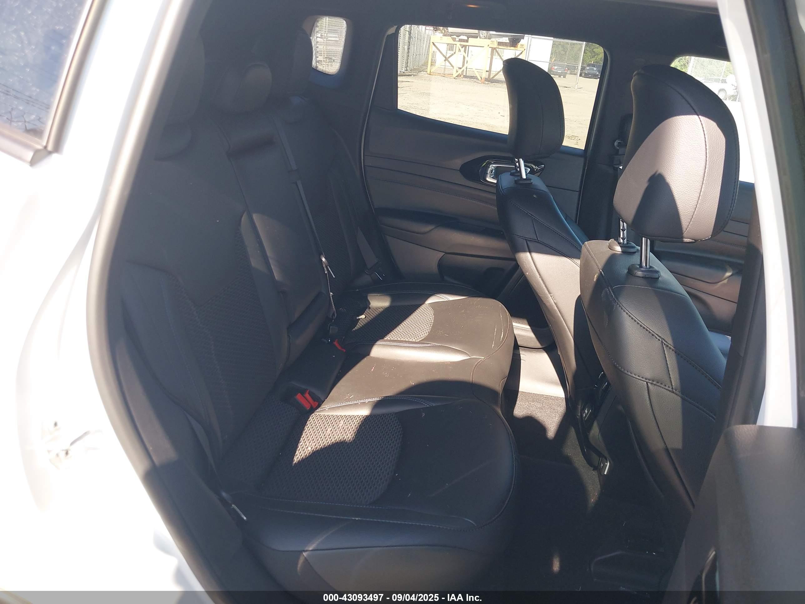JEEP COMPASS image 8