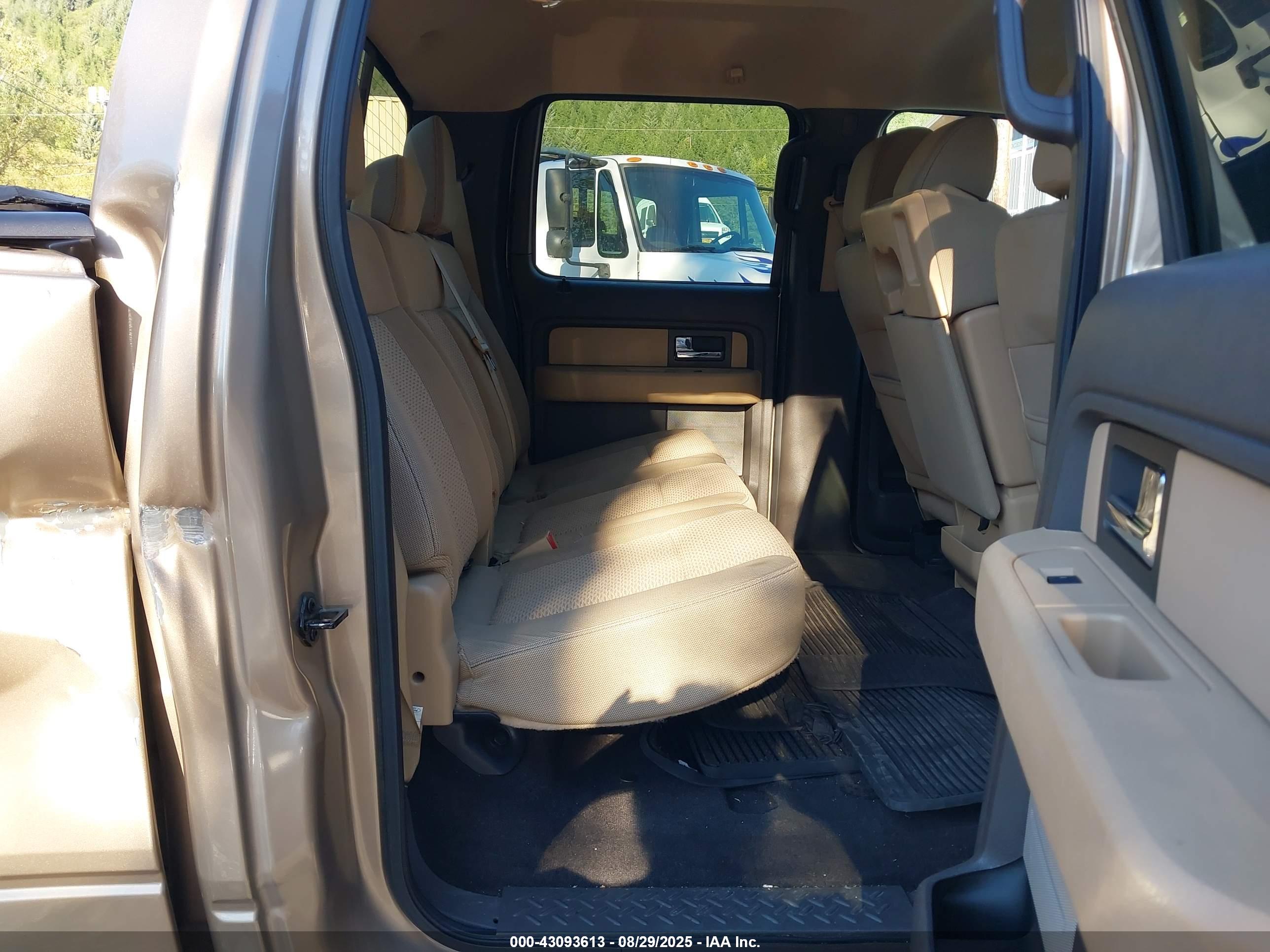 FORD F-150 image 8