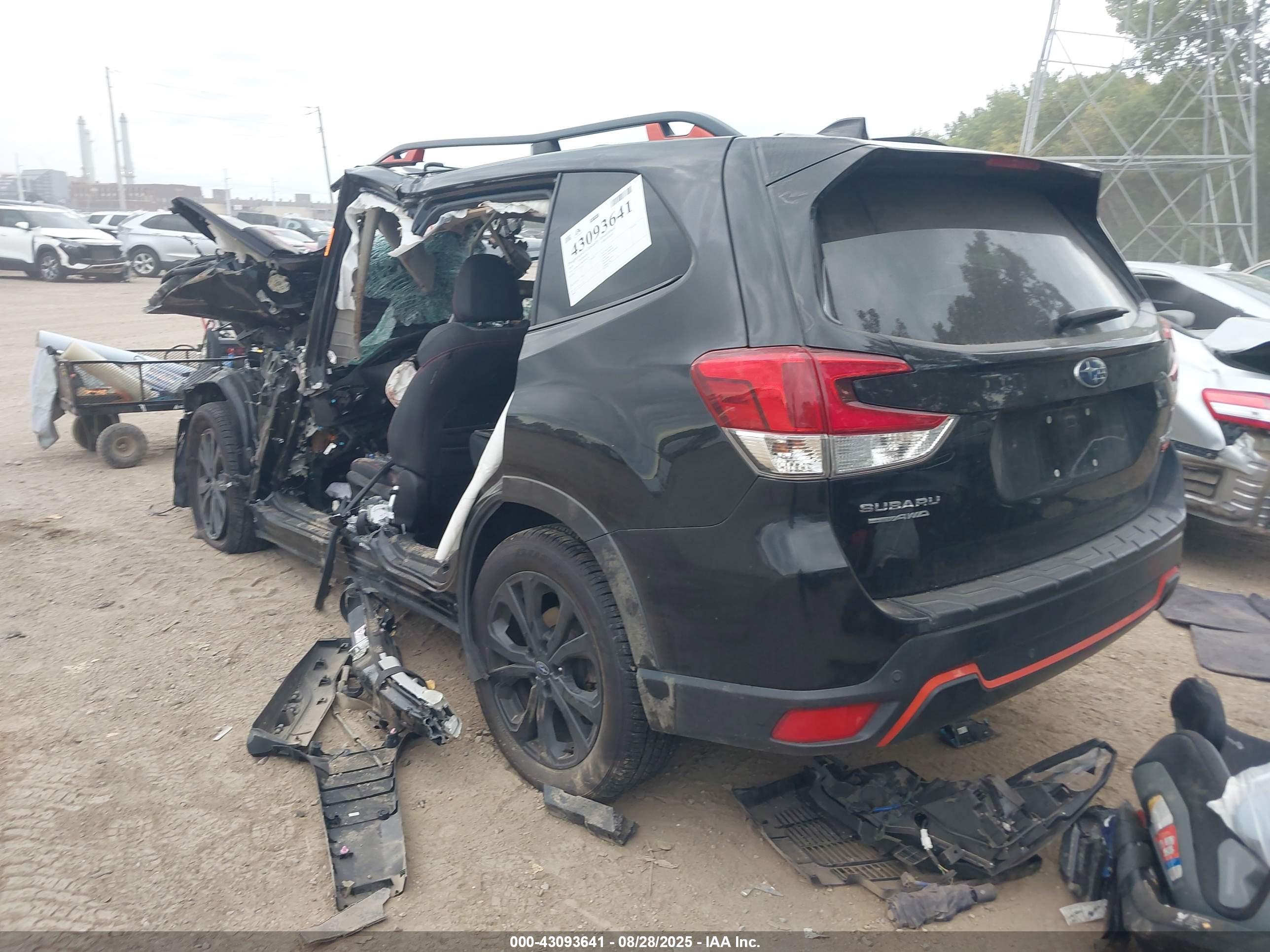 SUBARU FORESTER image 3