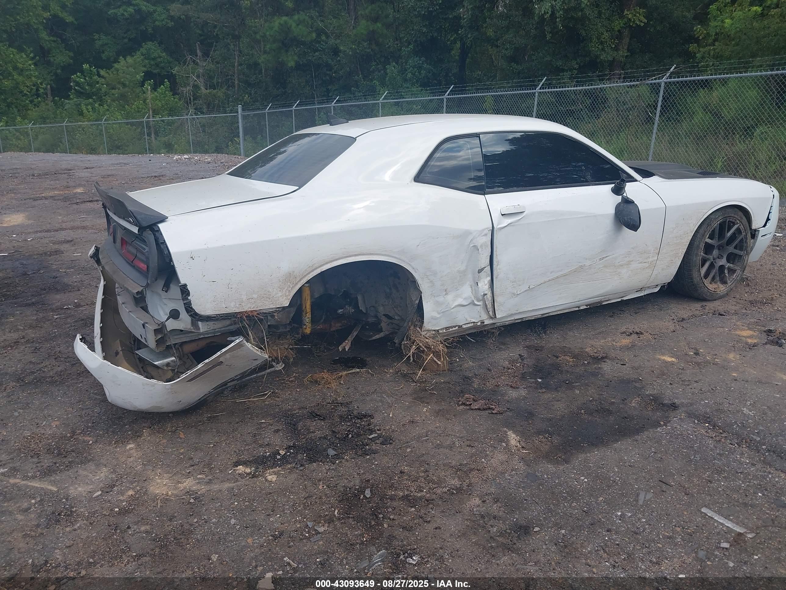 DODGE CHALLENGER image 6