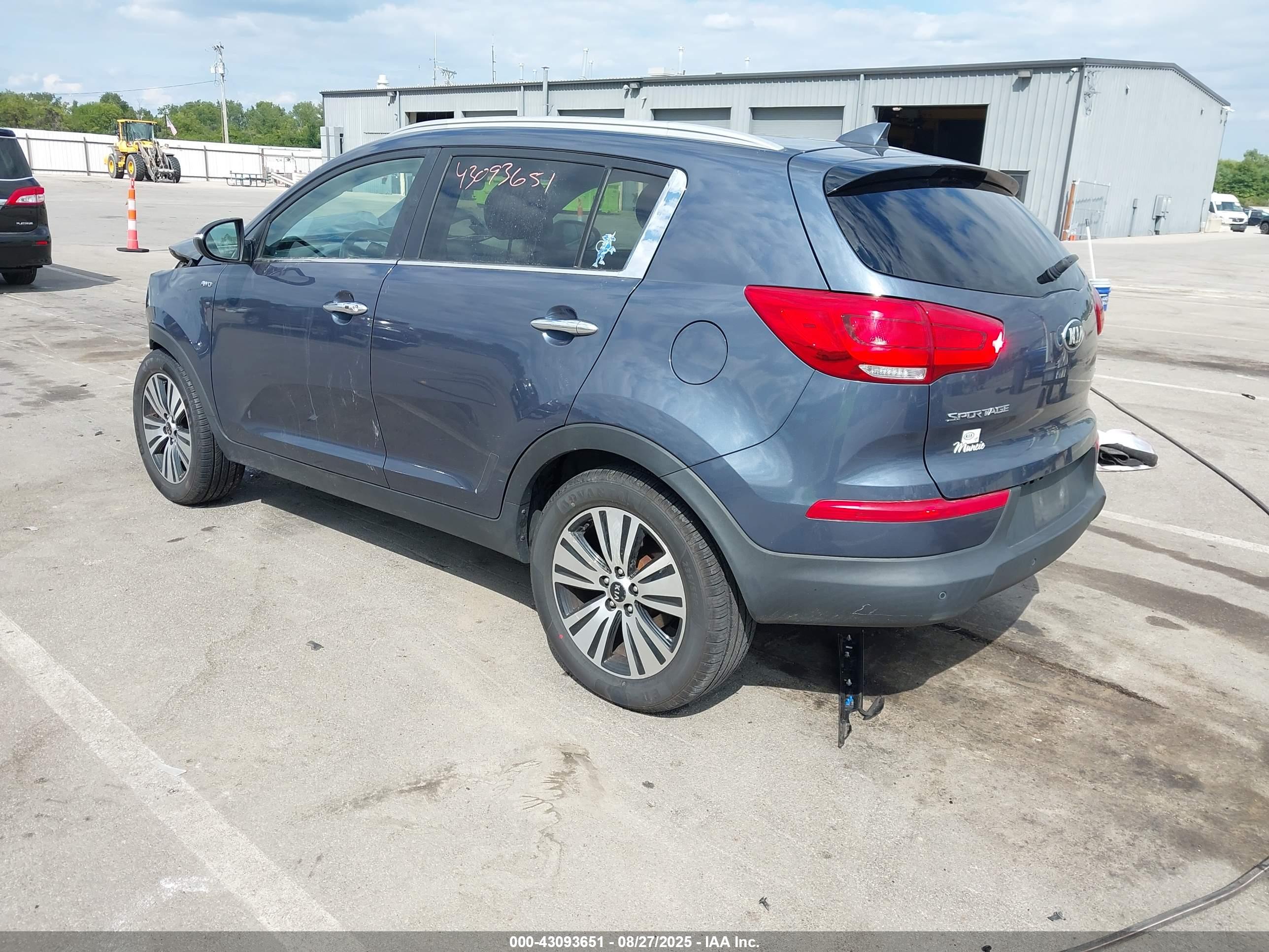 KIA SPORTAGE image 3