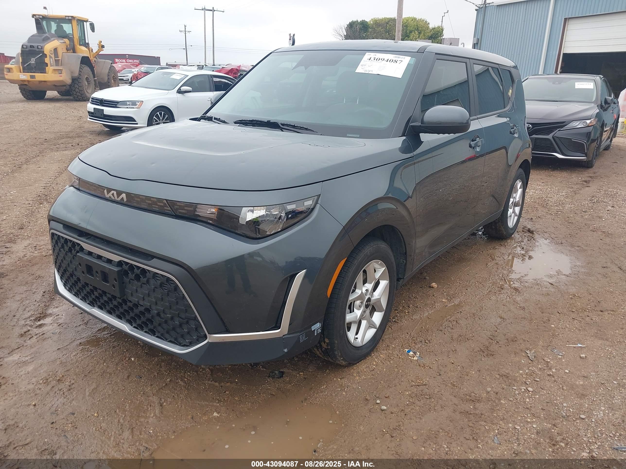 KIA SOUL image 2