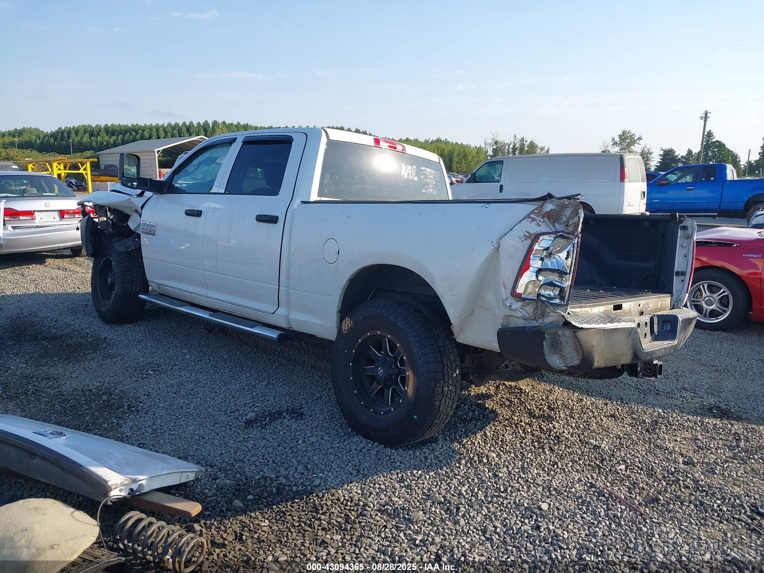 RAM 2500 image 3