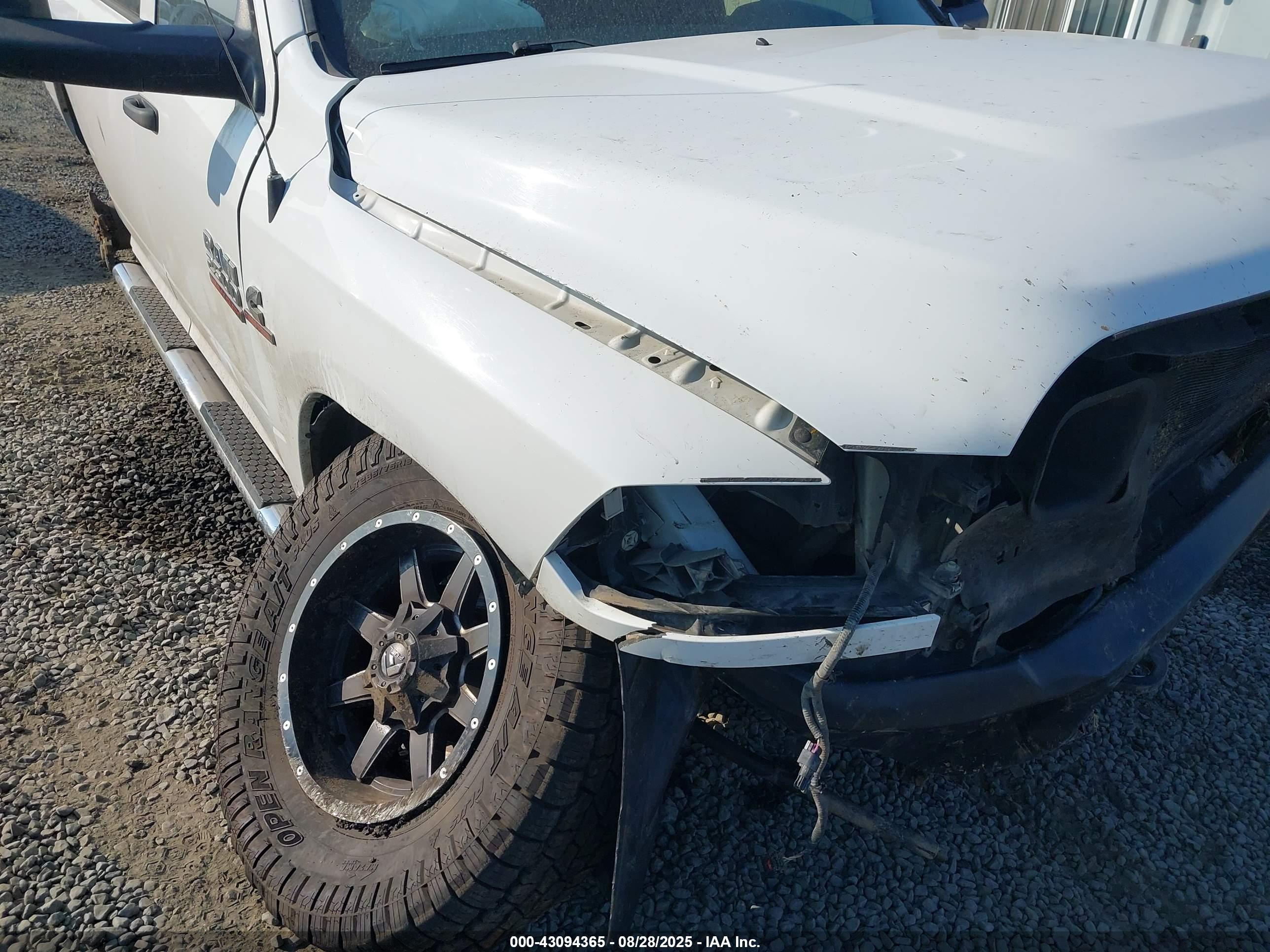 RAM 2500 image 6