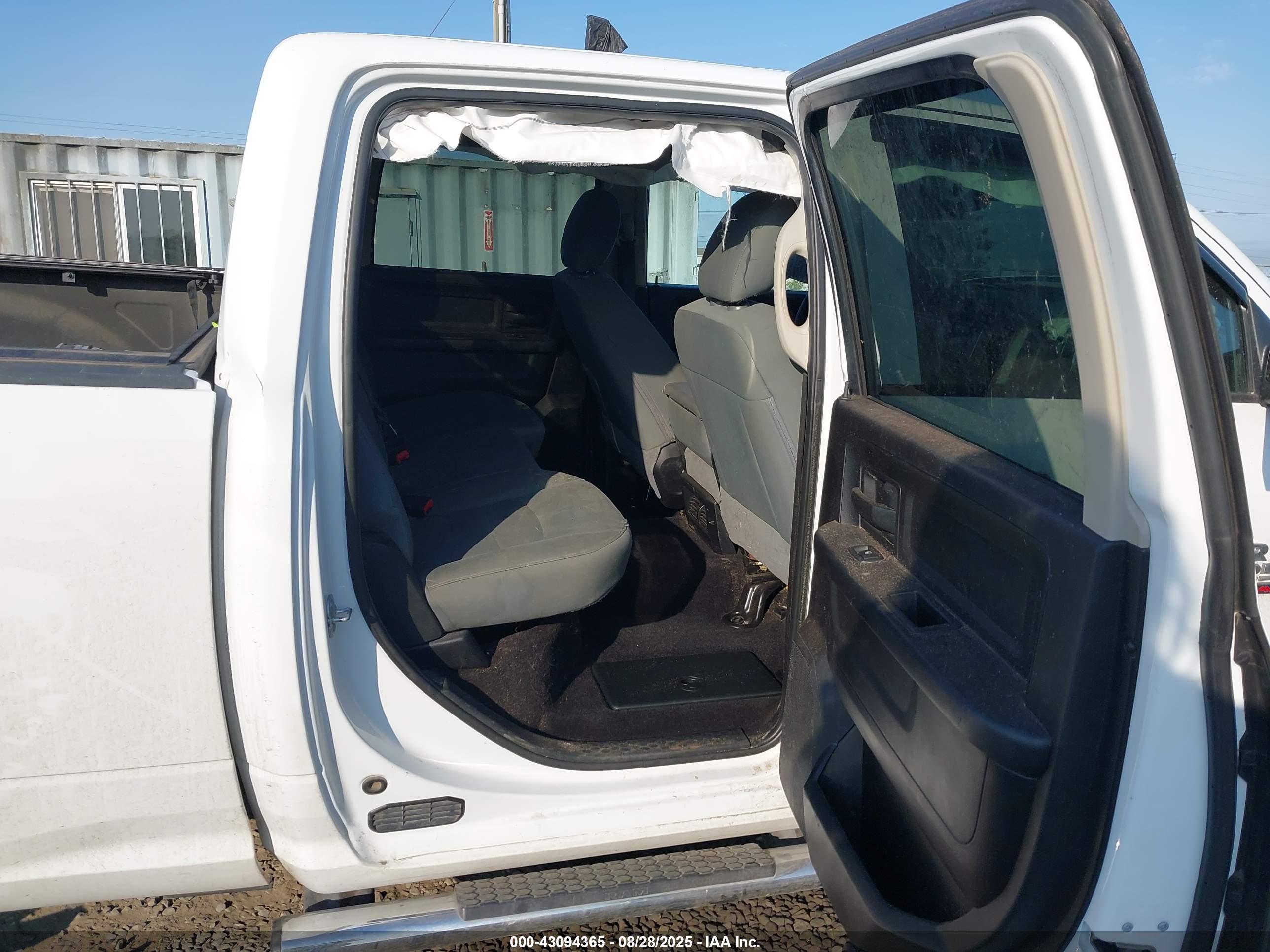 RAM 2500 image 8