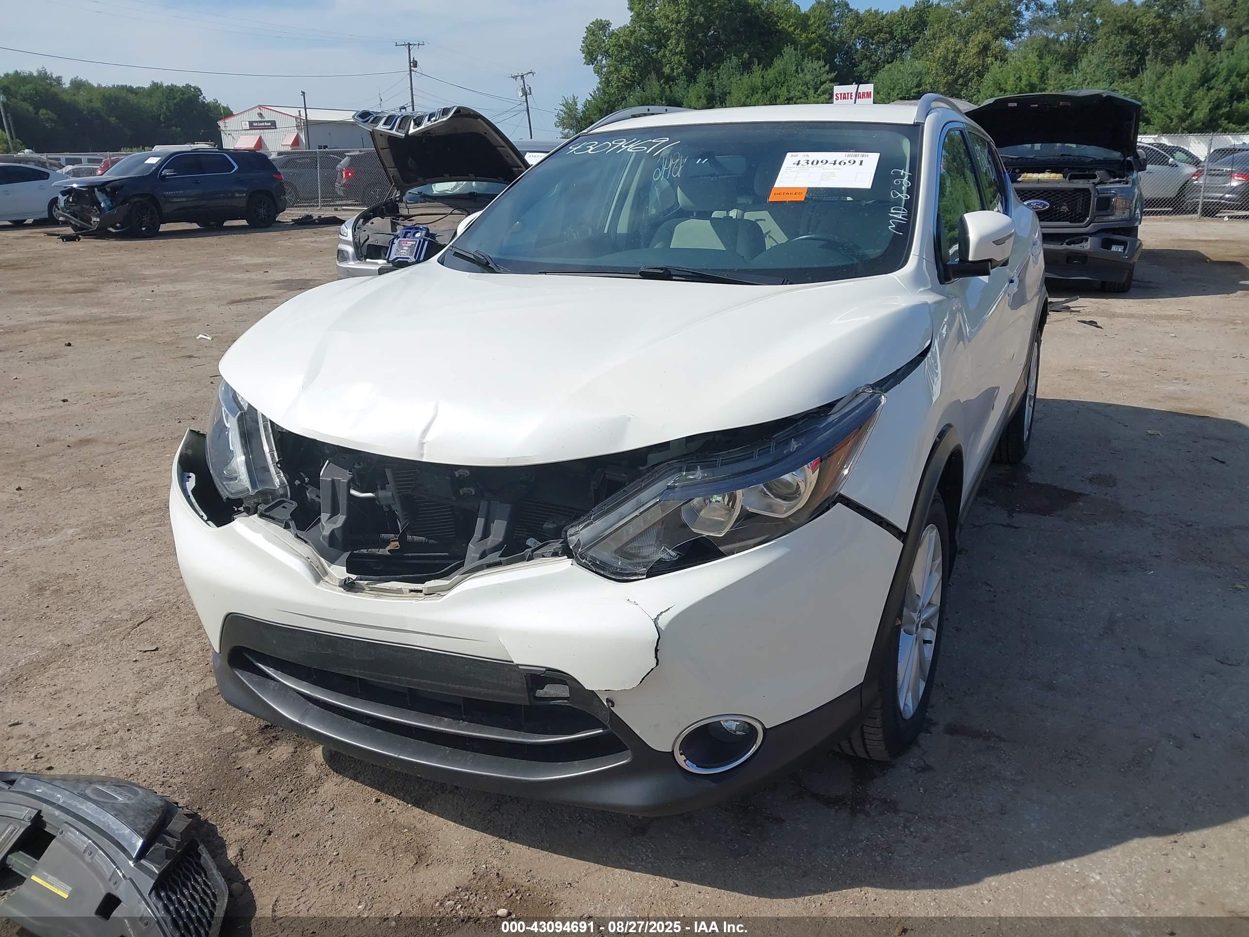 NISSAN ROGUE image 6