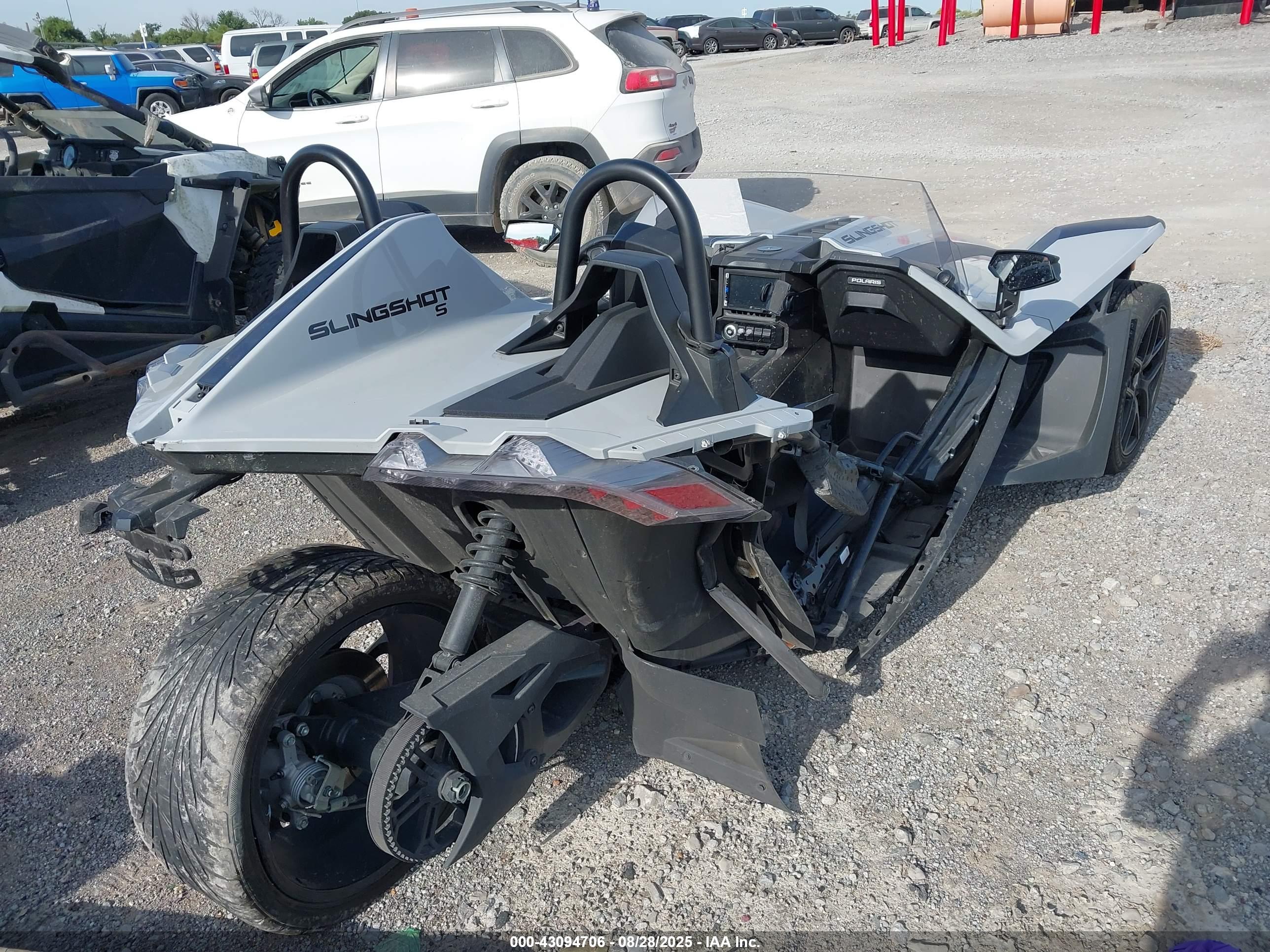 POLARIS SLINGSHOT image 4