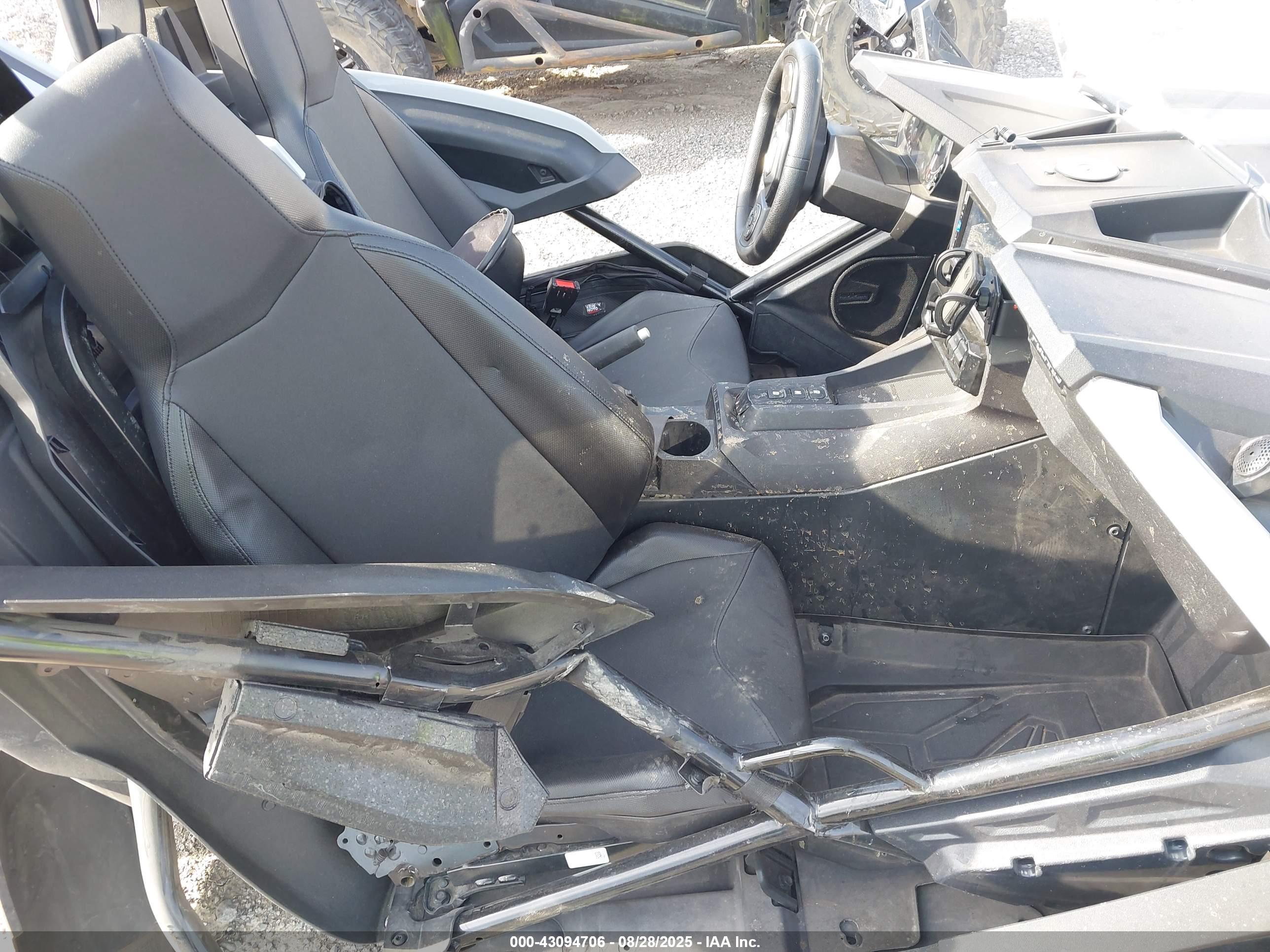 POLARIS SLINGSHOT image 5