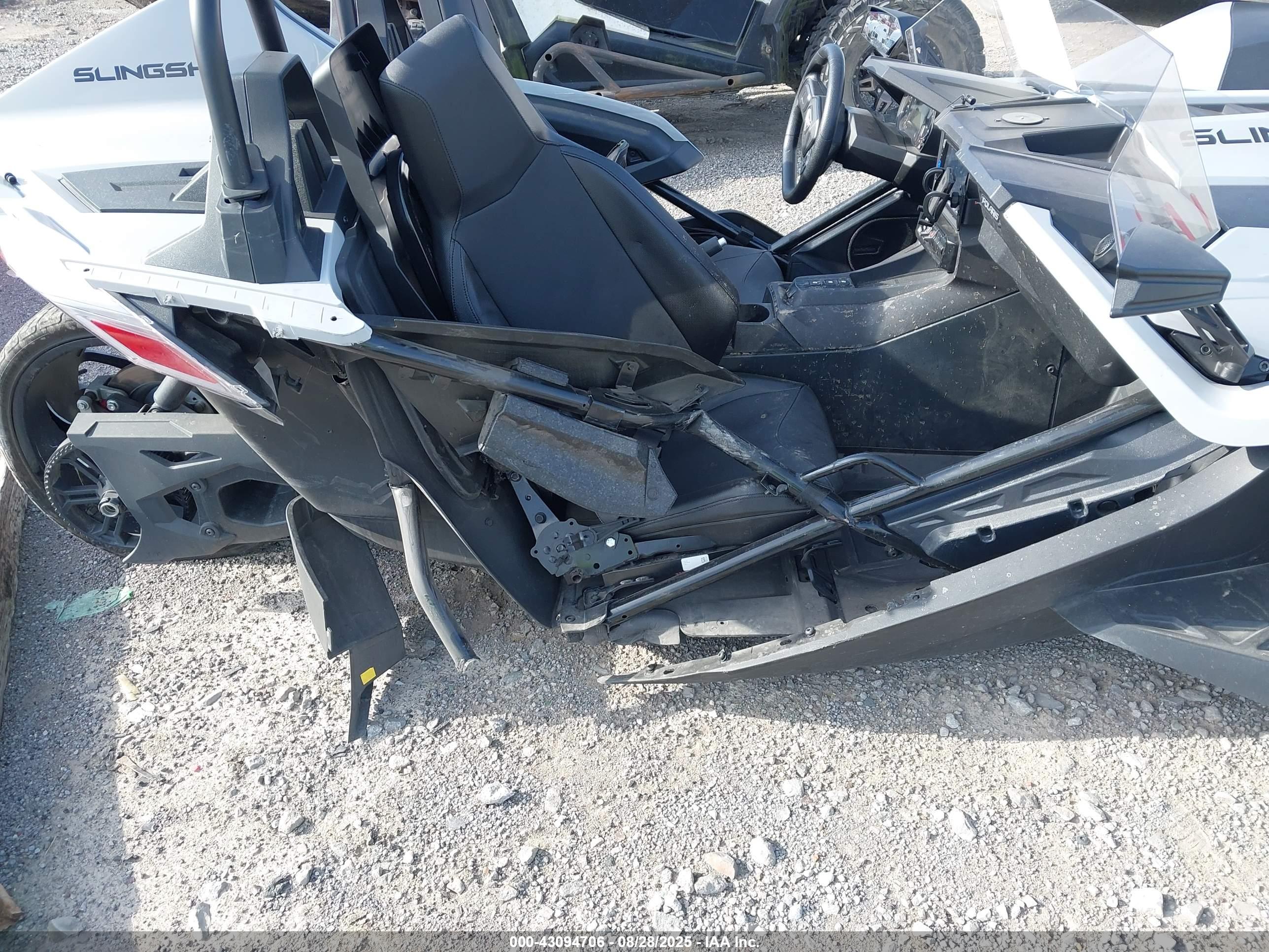 POLARIS SLINGSHOT image 6