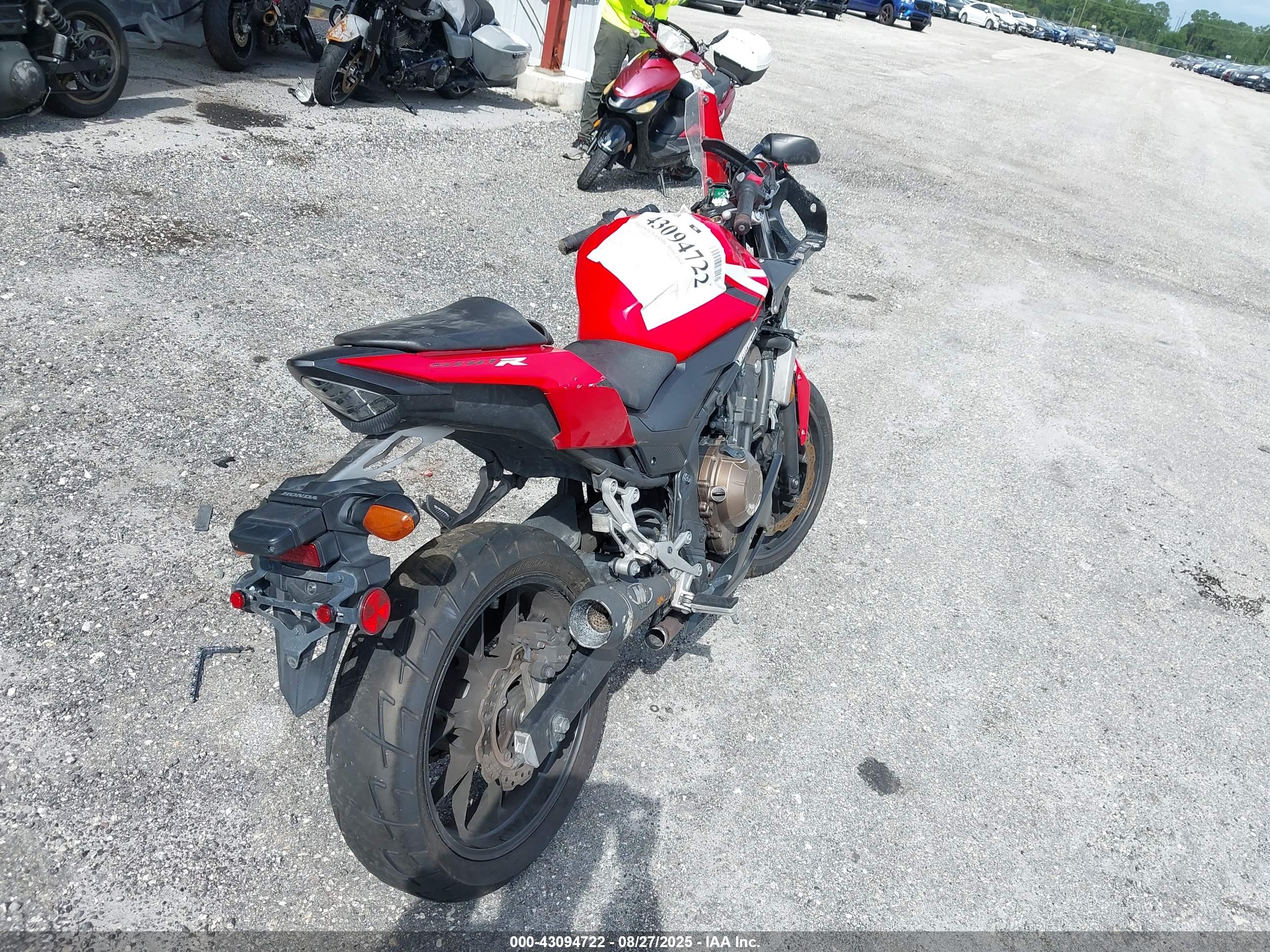 HONDA CBR500 image 4