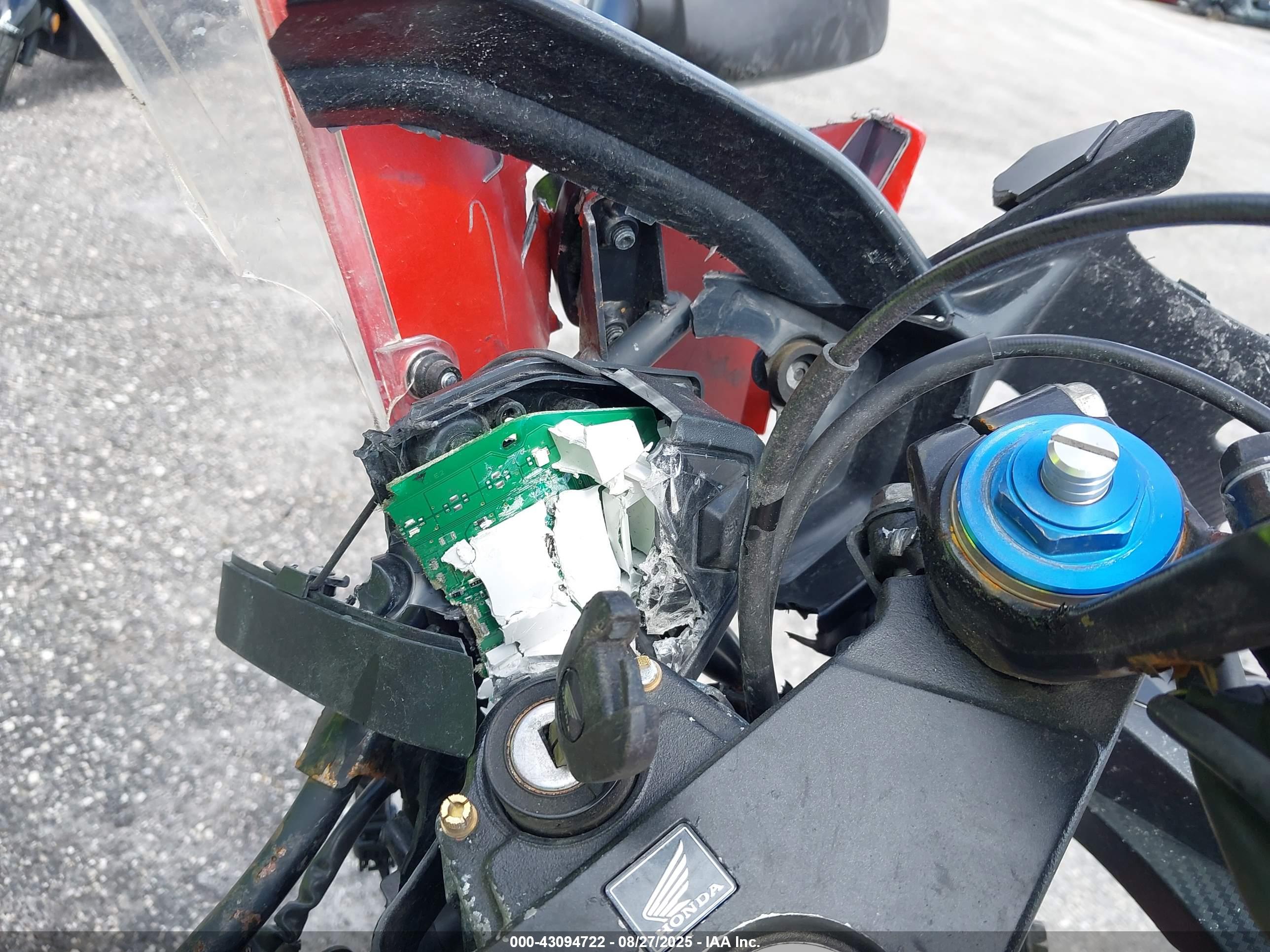 HONDA CBR500 image 7