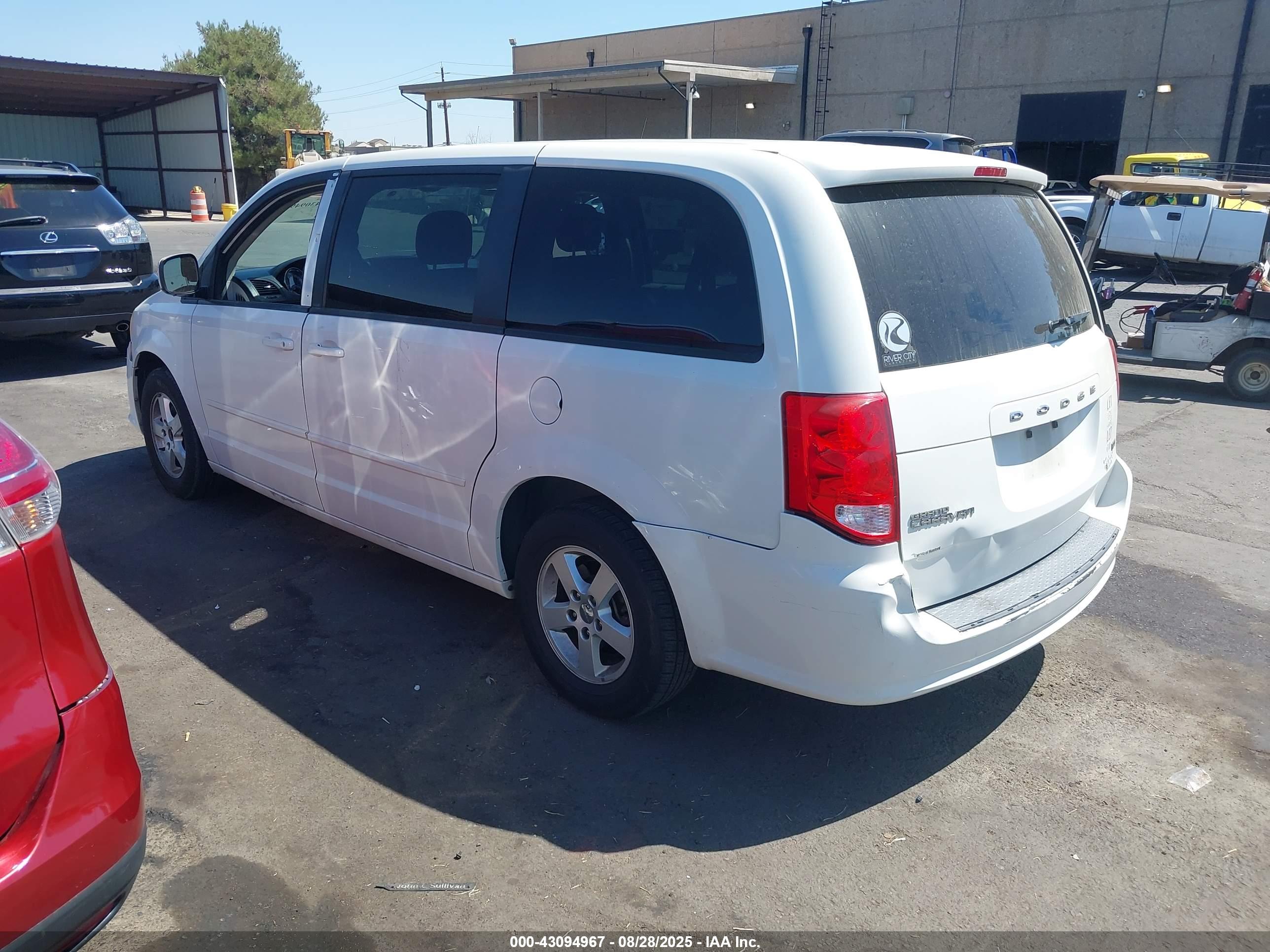 DODGE GRAND image 3