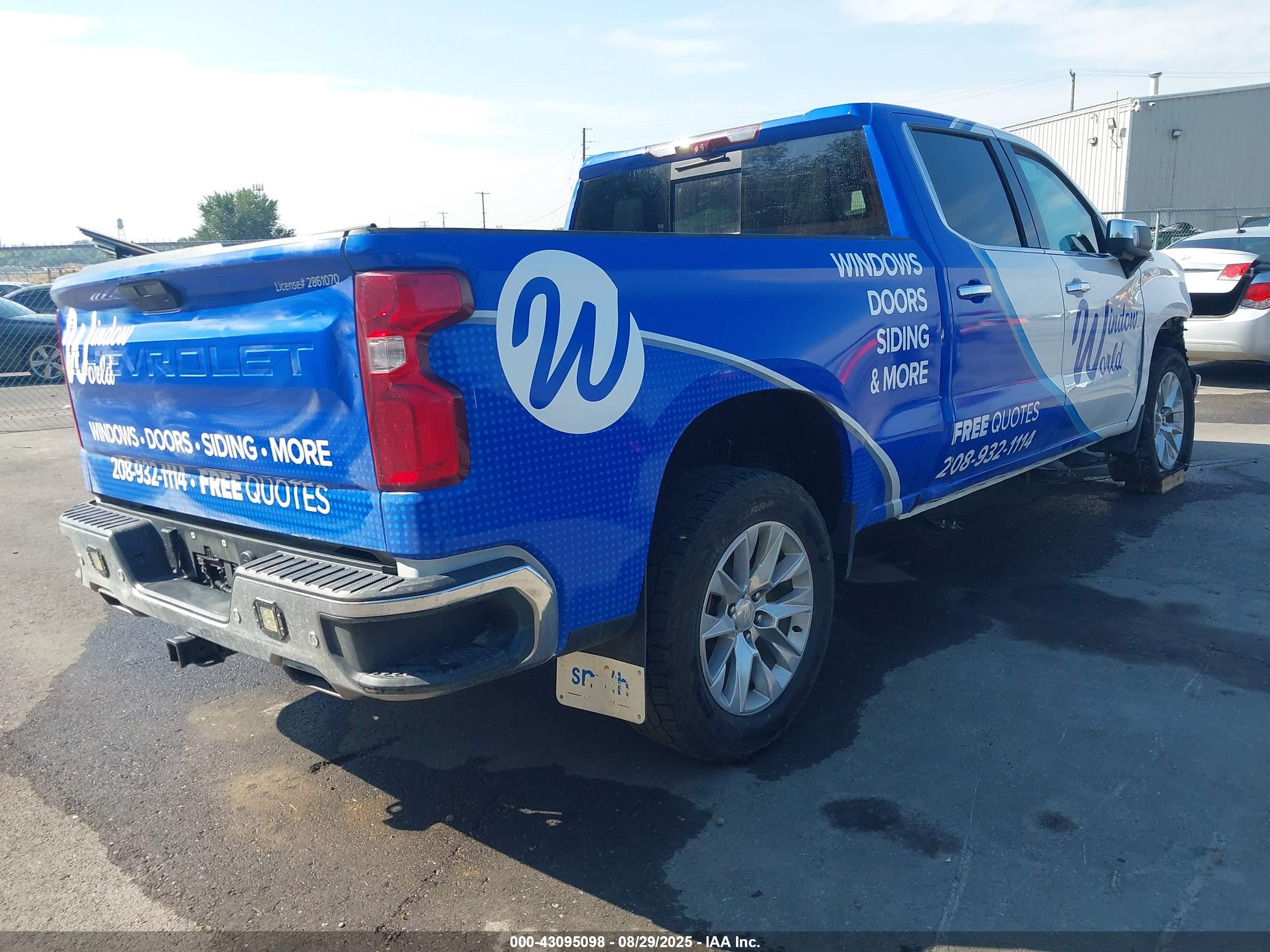 CHEVROLET SILVERADO image 4
