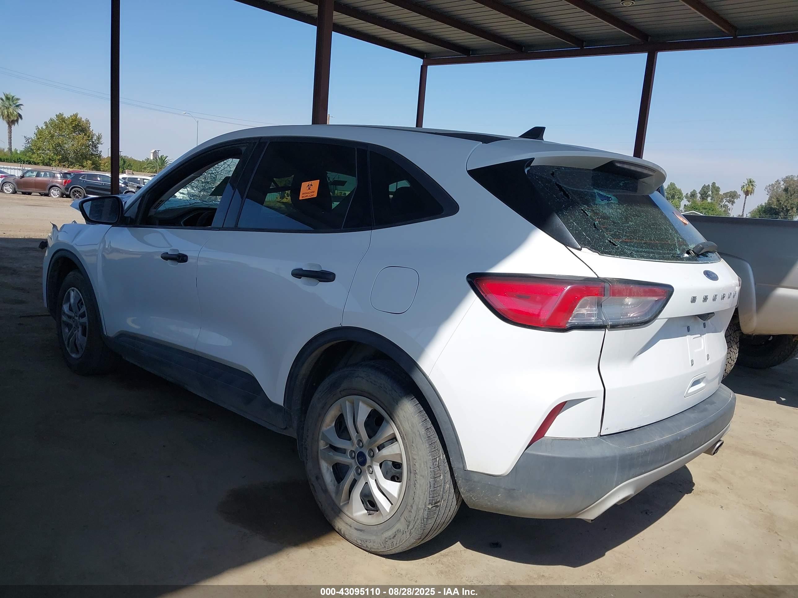FORD ESCAPE image 3