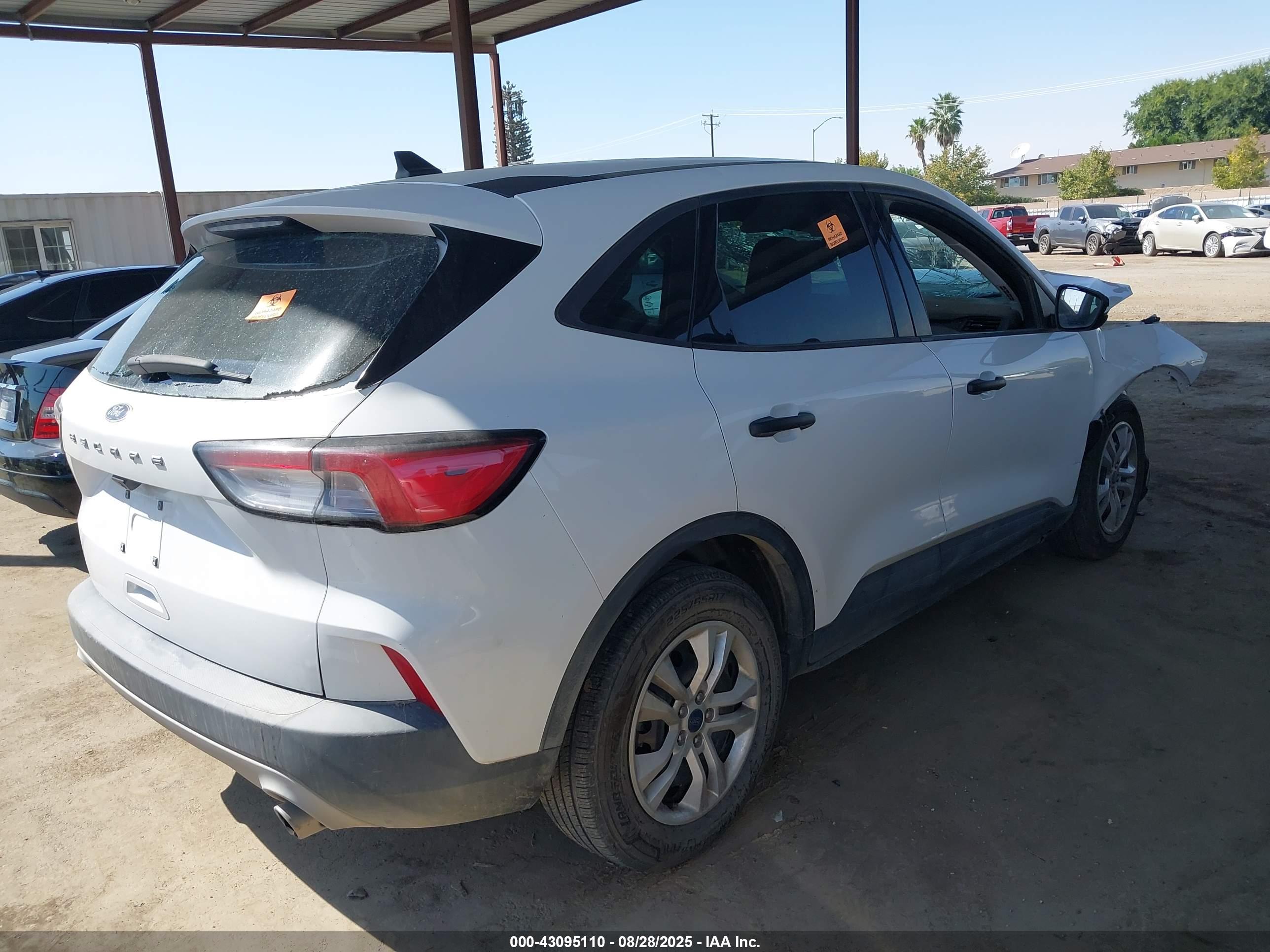 FORD ESCAPE image 4