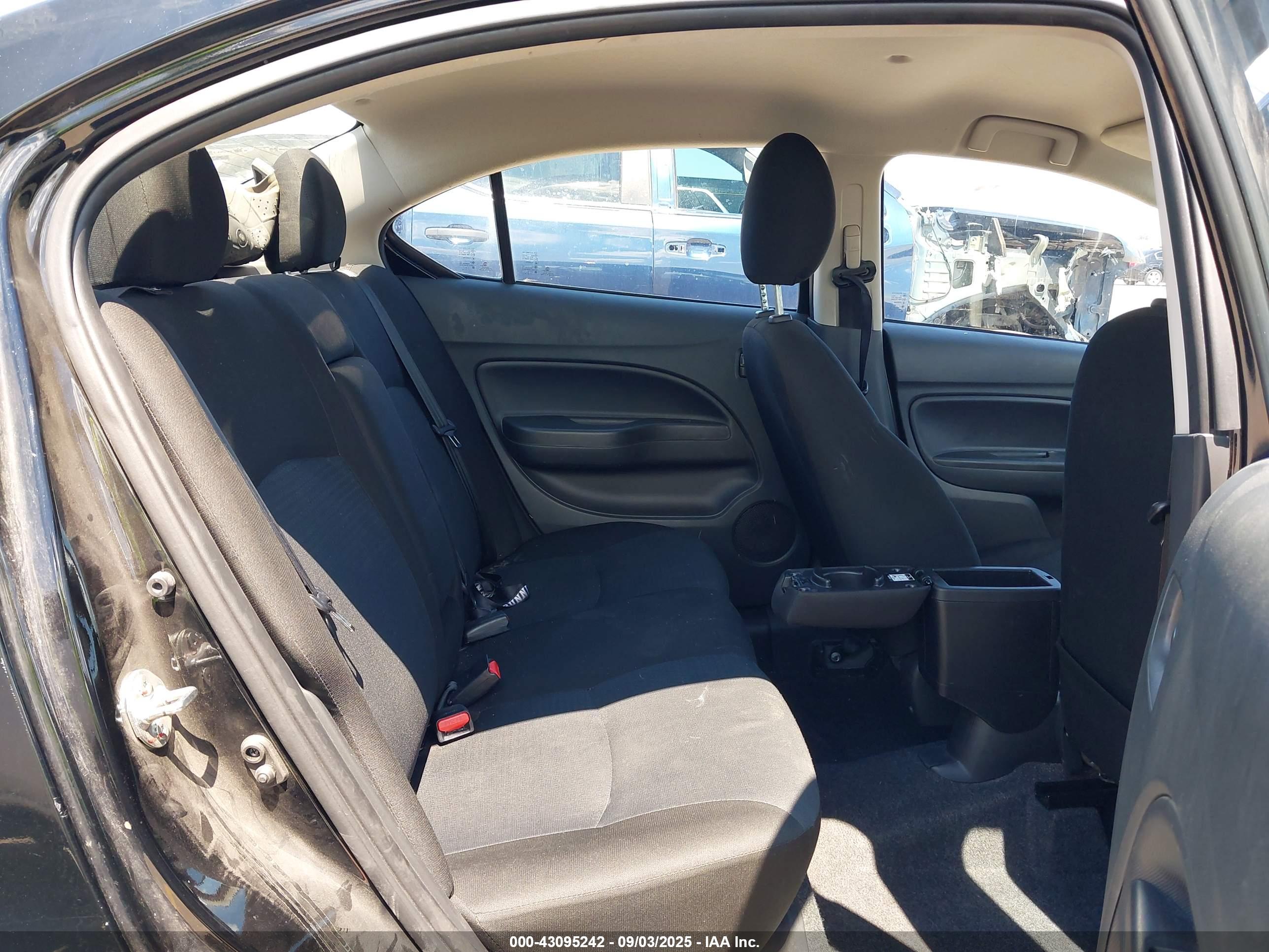 MITSUBISHI MIRAGE image 8