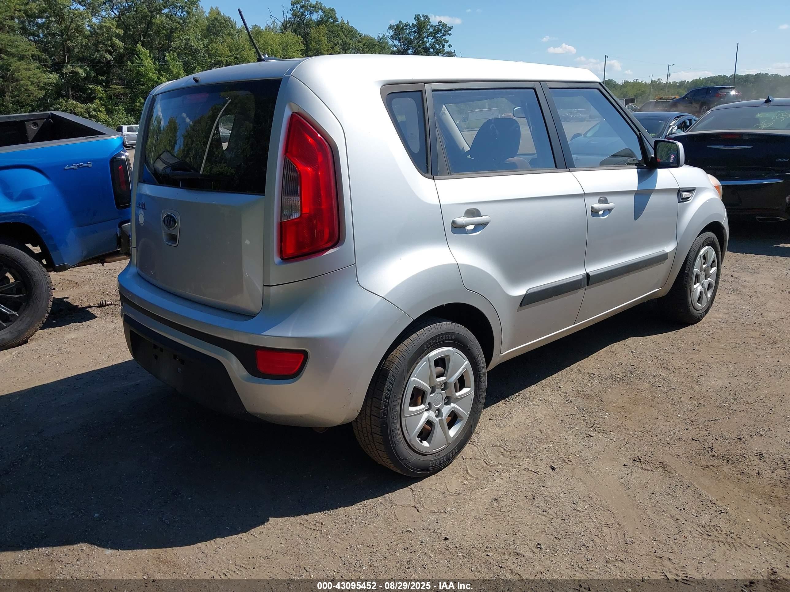 KIA SOUL image 4