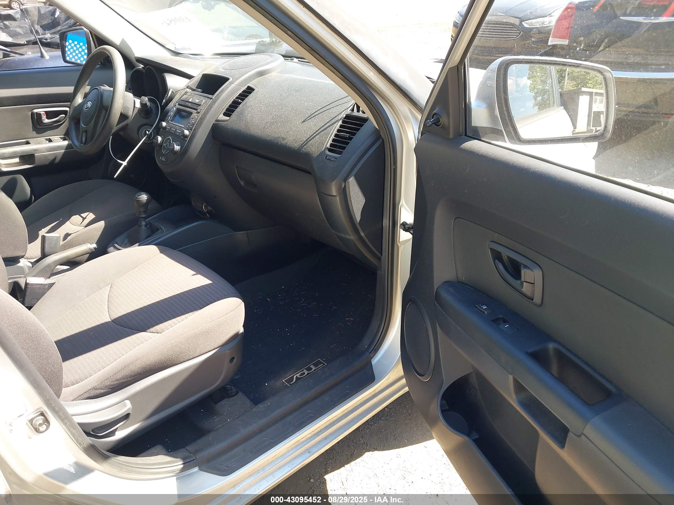 KIA SOUL image 5