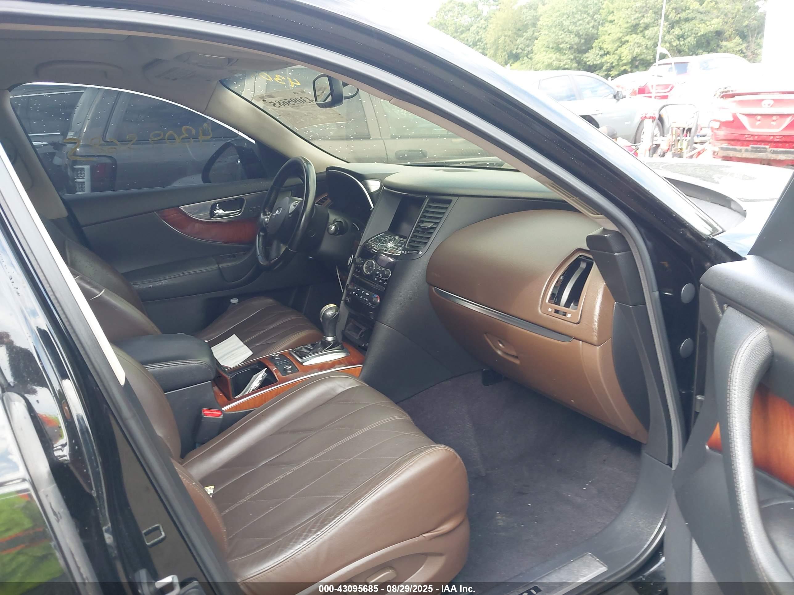 INFINITI FX35 image 5