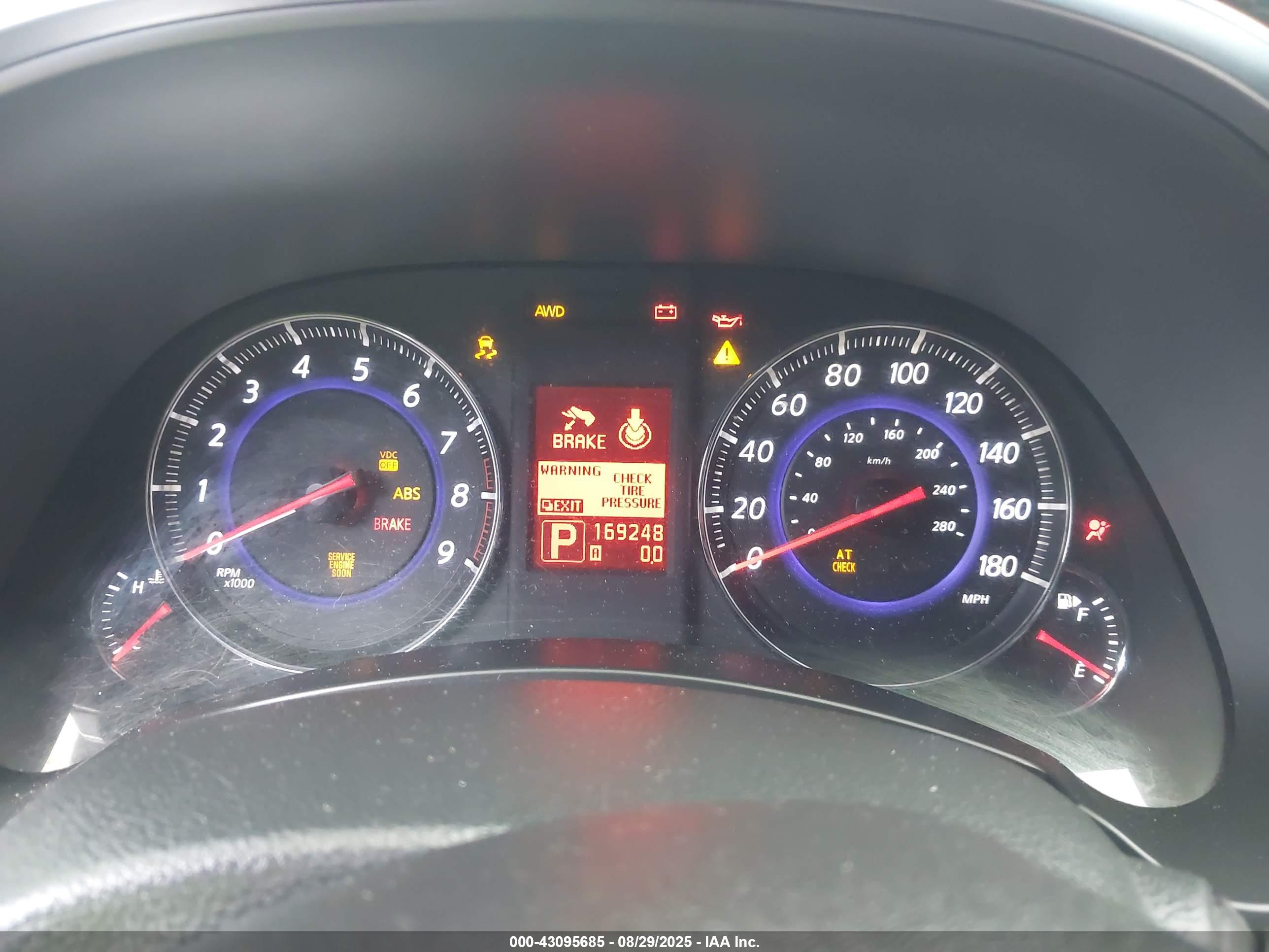 INFINITI FX35 image 7