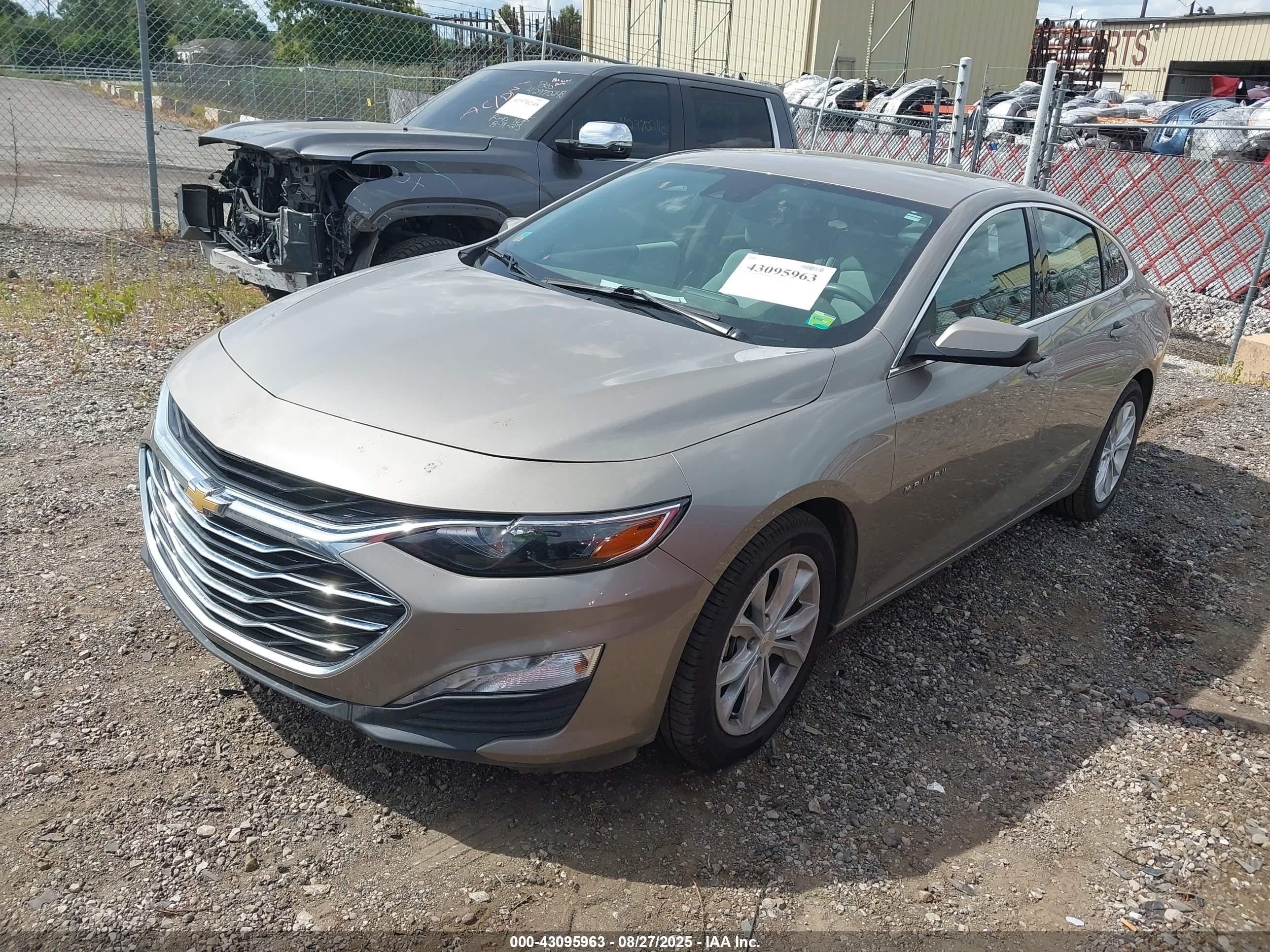 CHEVROLET MALIBU image 2