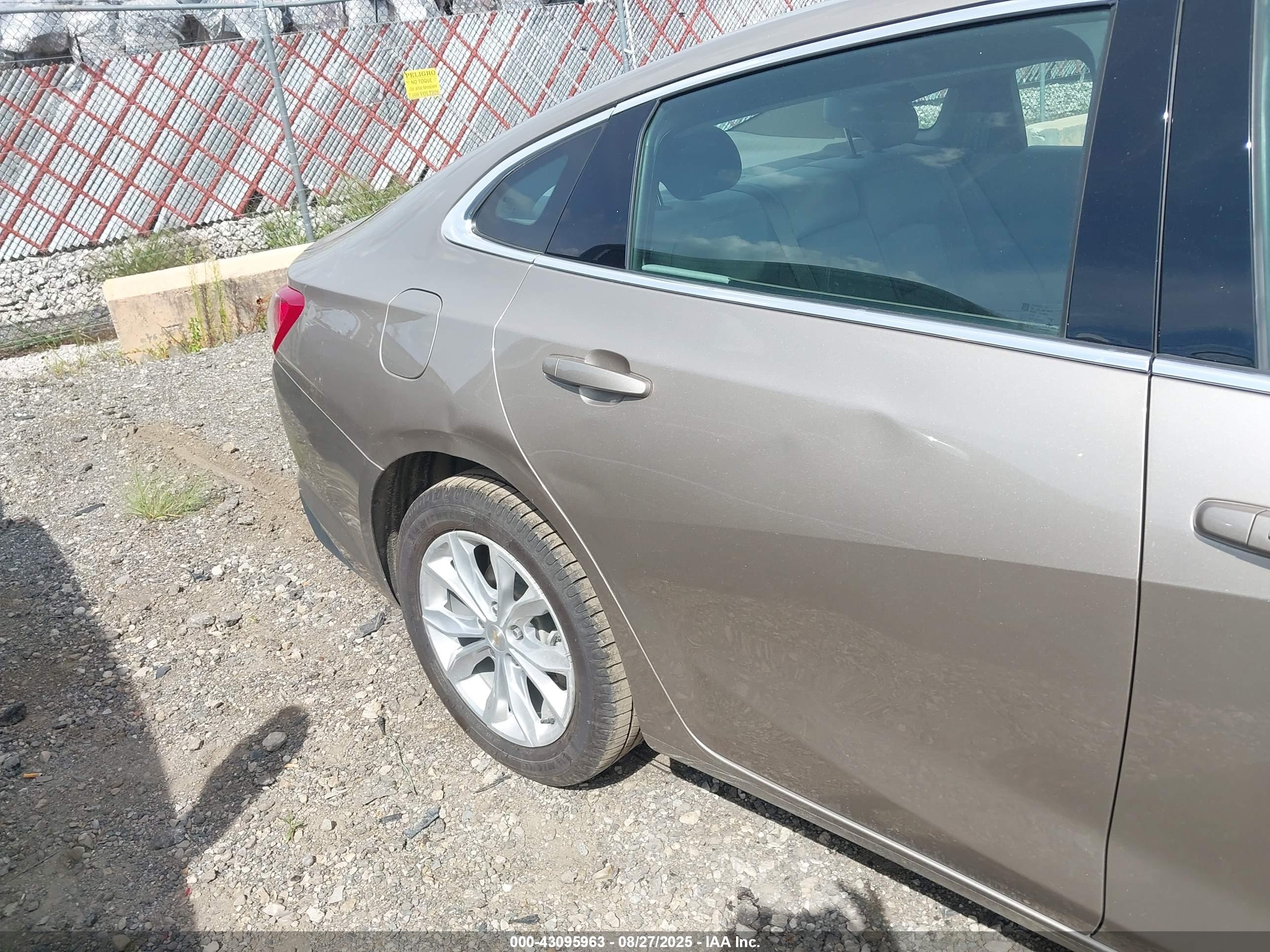CHEVROLET MALIBU image 6