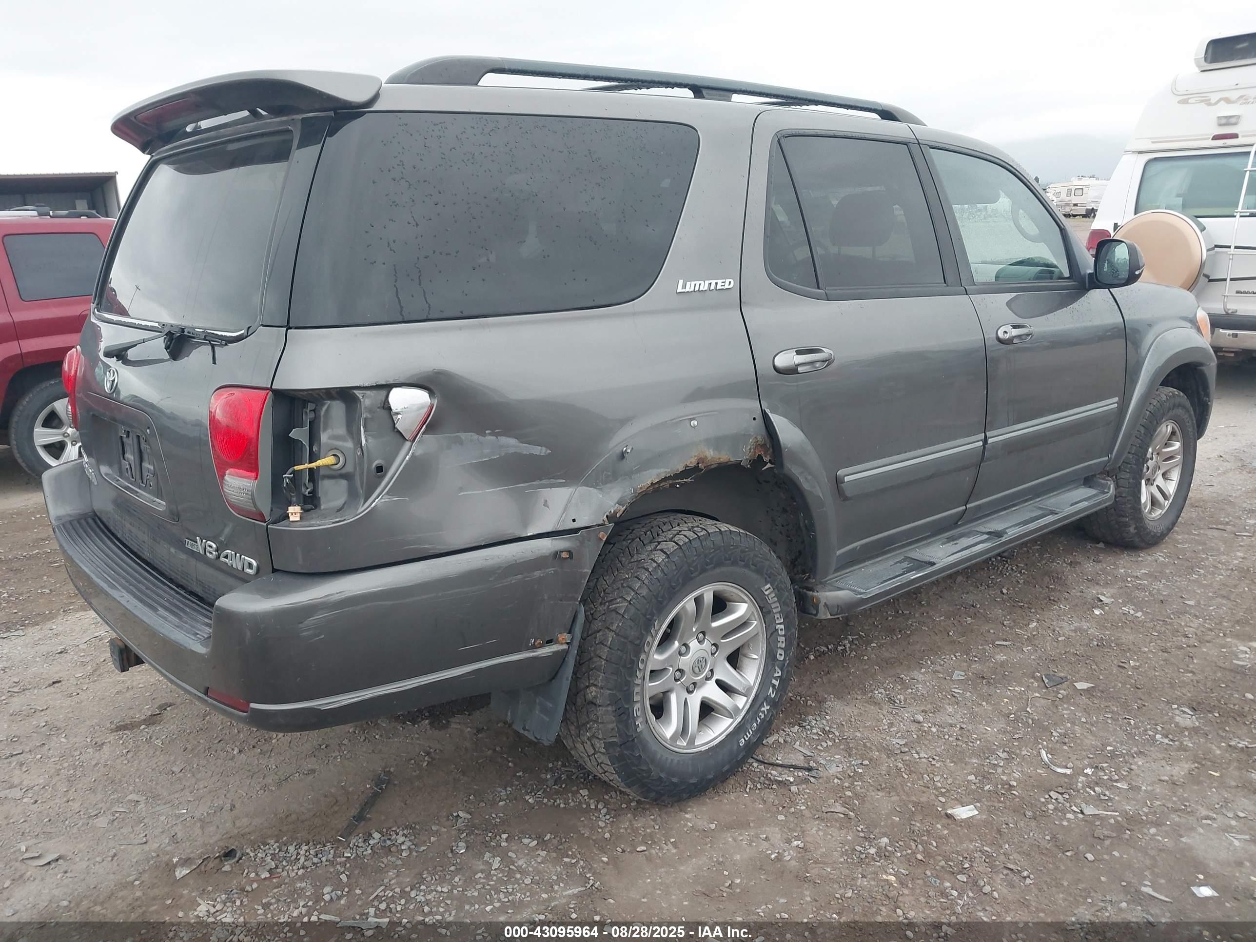 TOYOTA SEQUOIA image 4