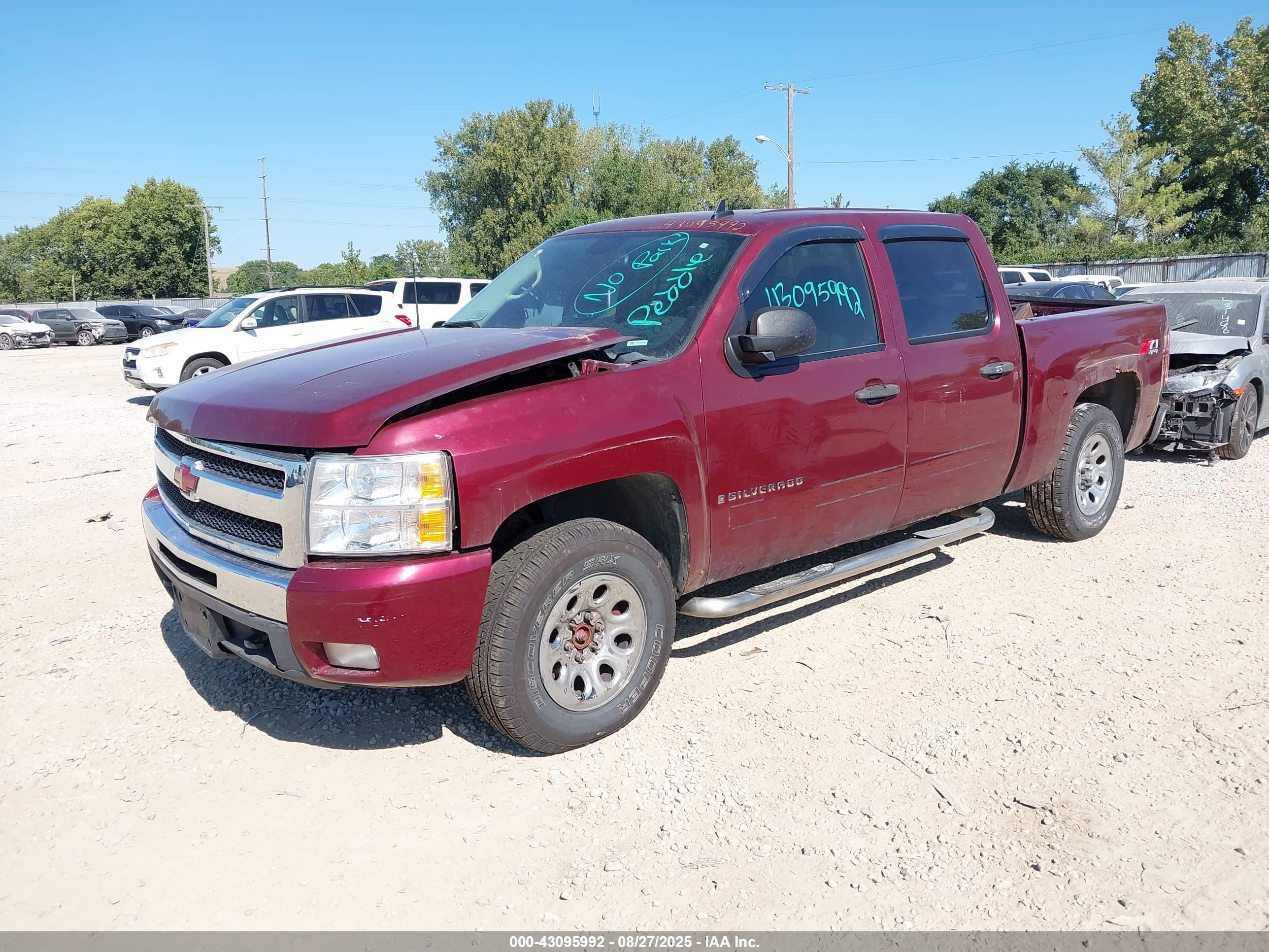 CHEVROLET SILVERADO image 2