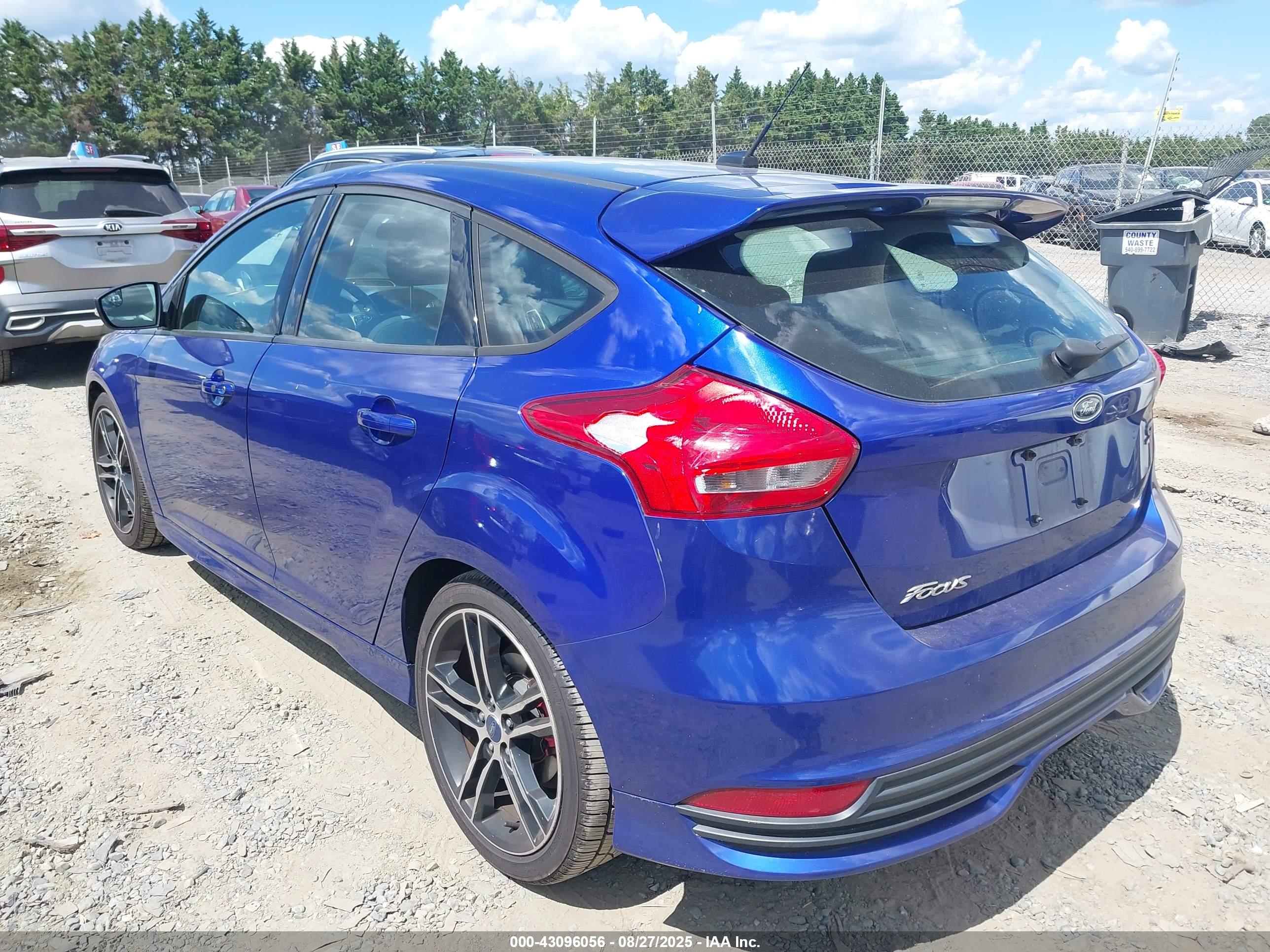 FORD FOCUS image 3