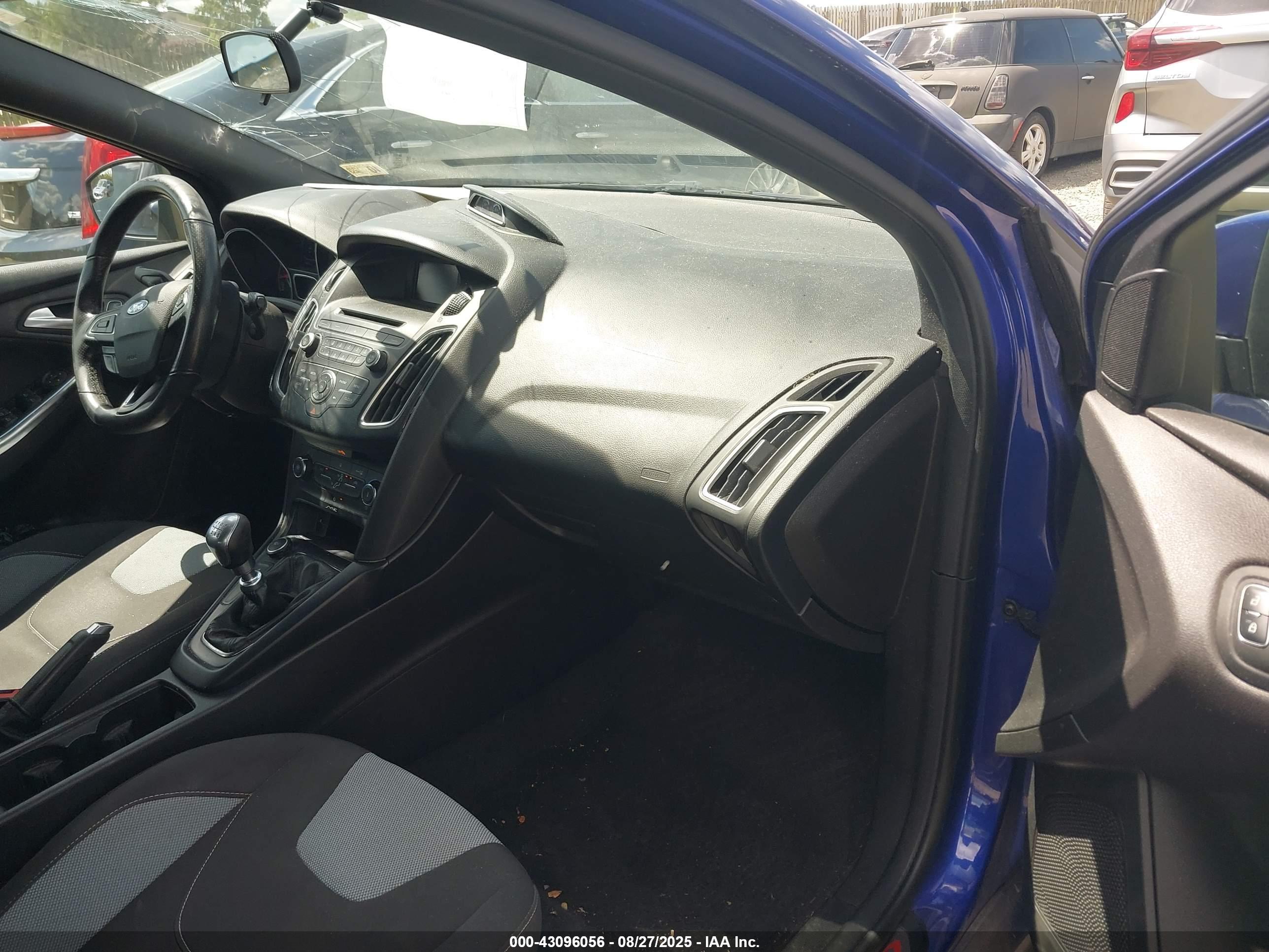 FORD FOCUS image 5