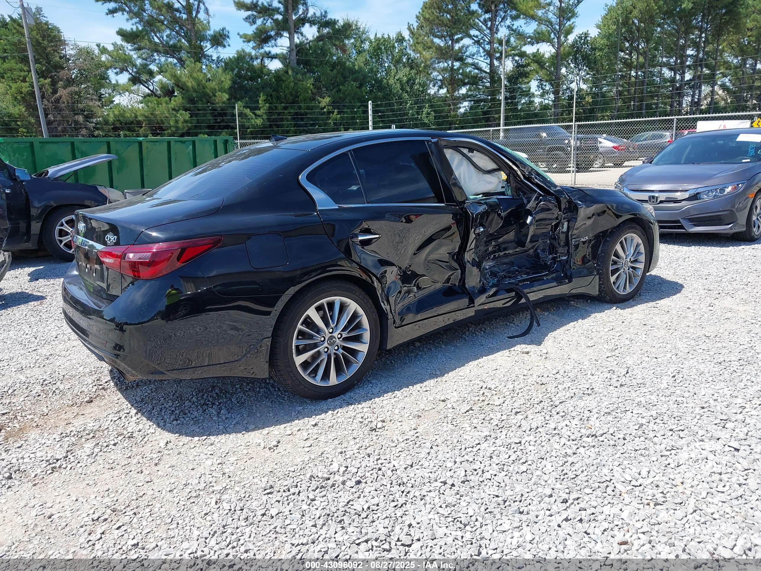 INFINITI Q50 image 4