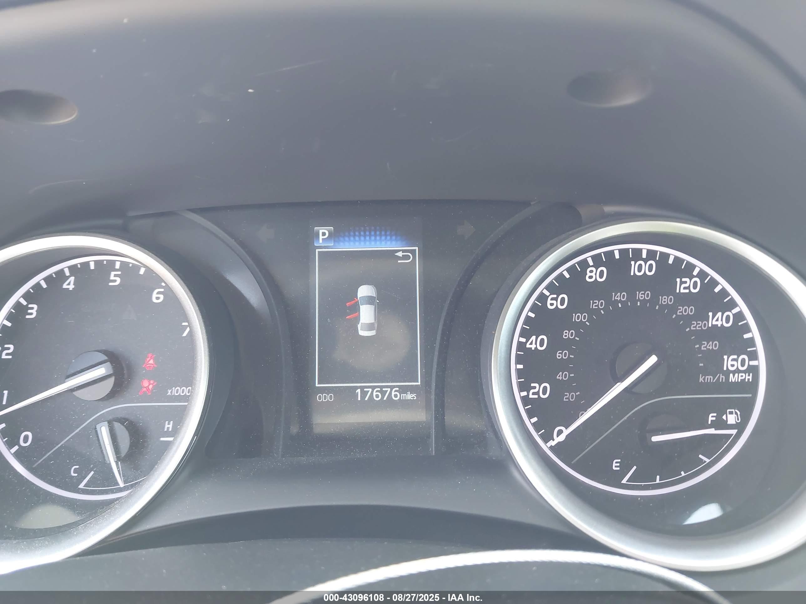 TOYOTA CAMRY image 7