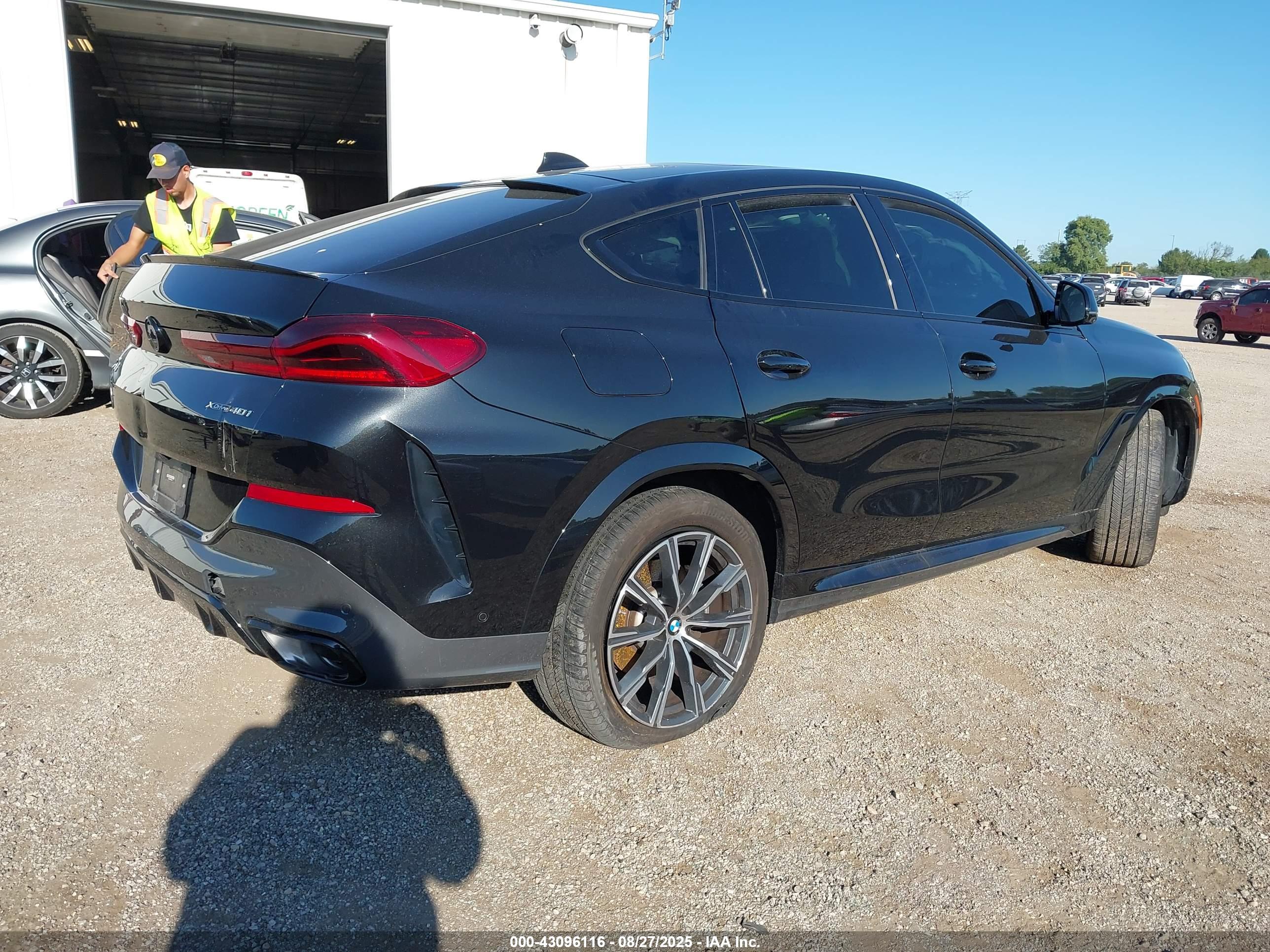 BMW X6 image 4