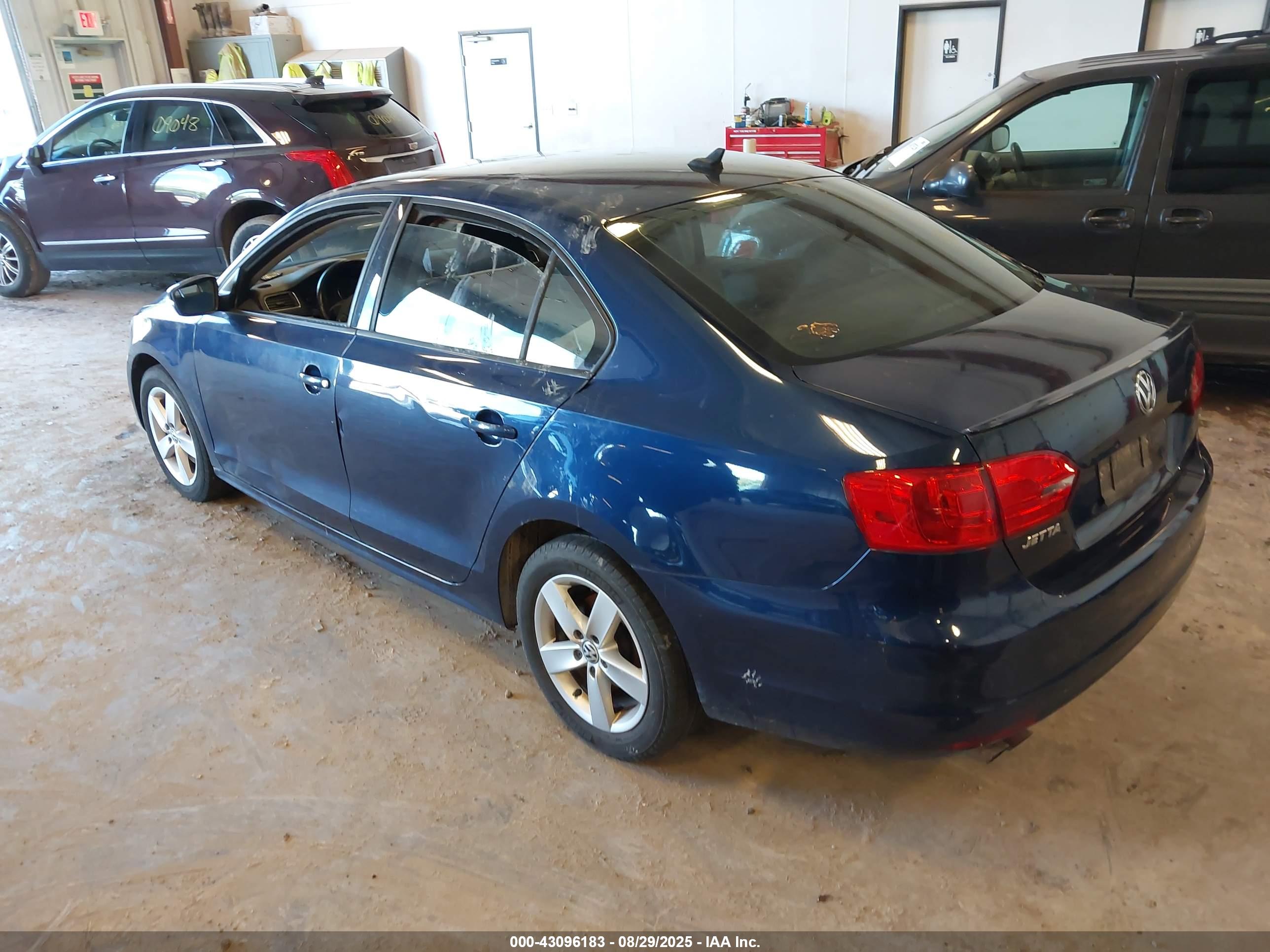 VOLKSWAGEN JETTA image 3
