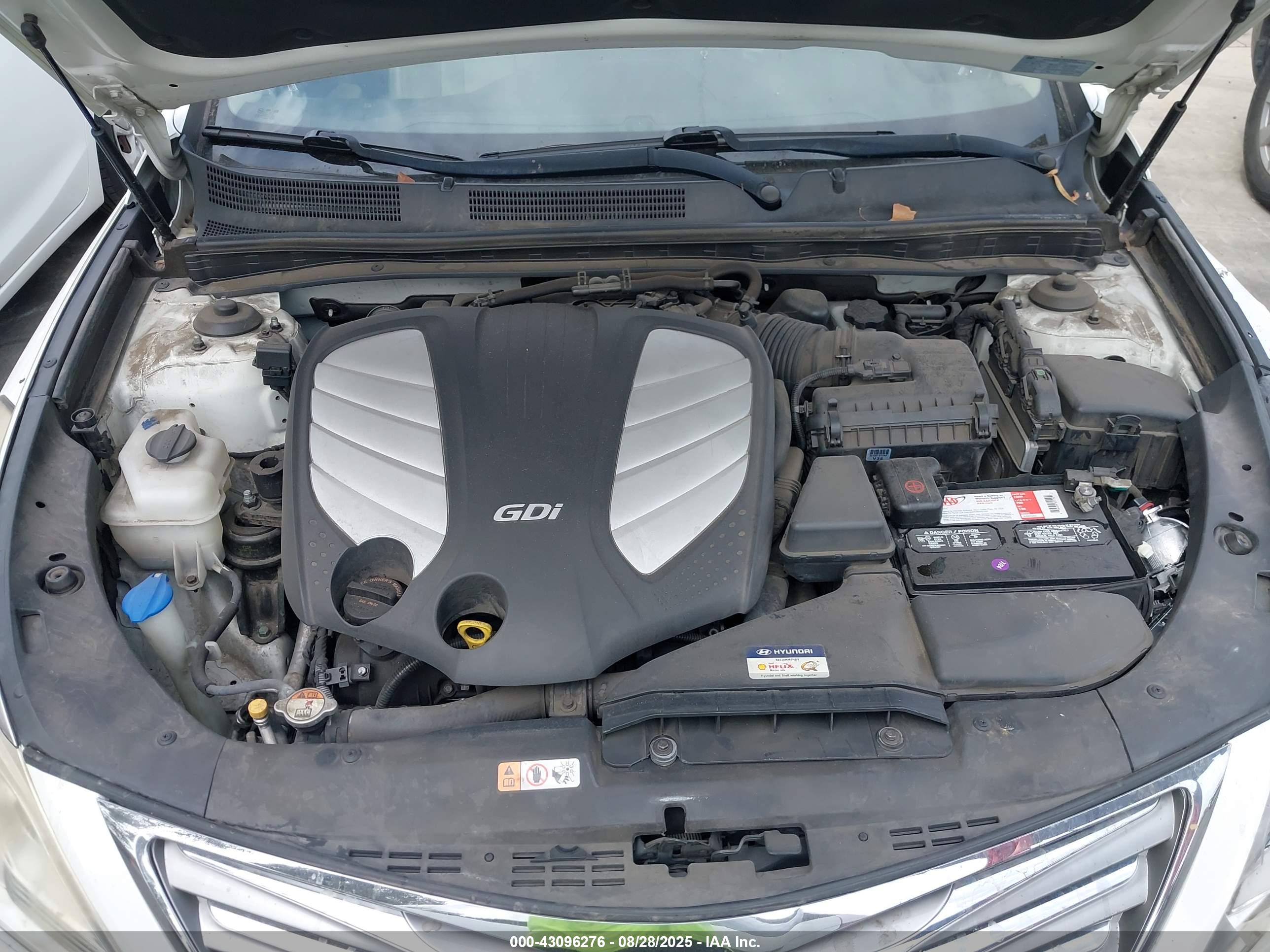 HYUNDAI AZERA image 10