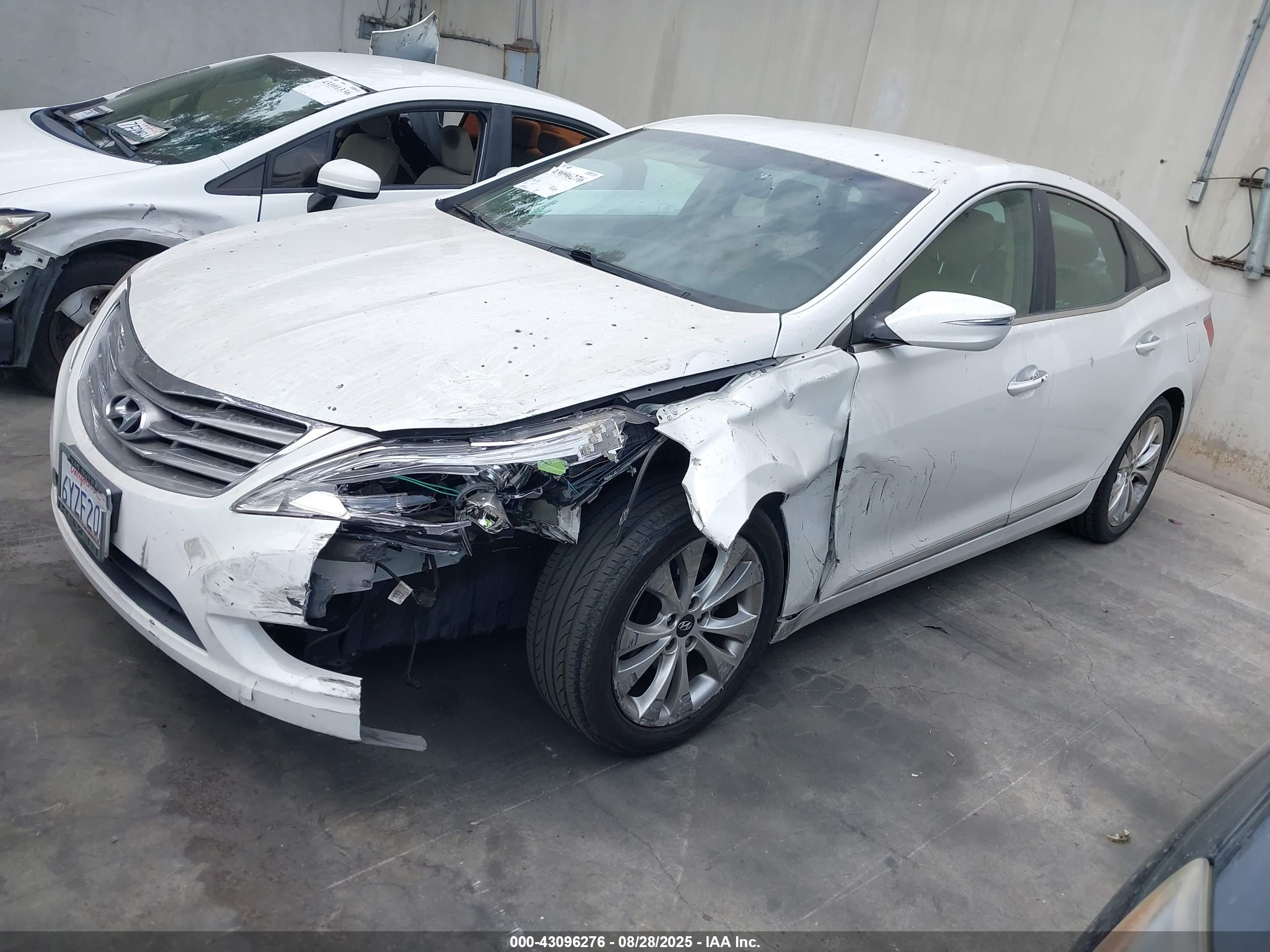 HYUNDAI AZERA image 2