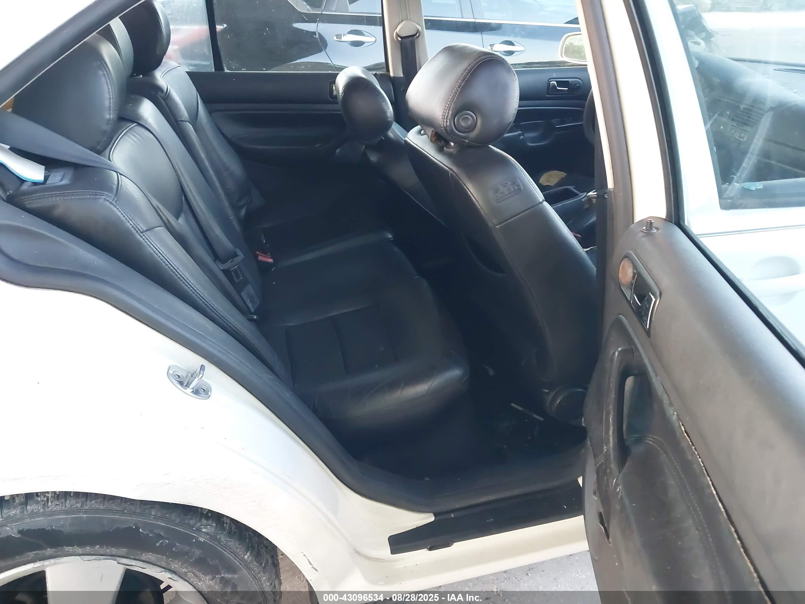 VOLKSWAGEN JETTA image 8