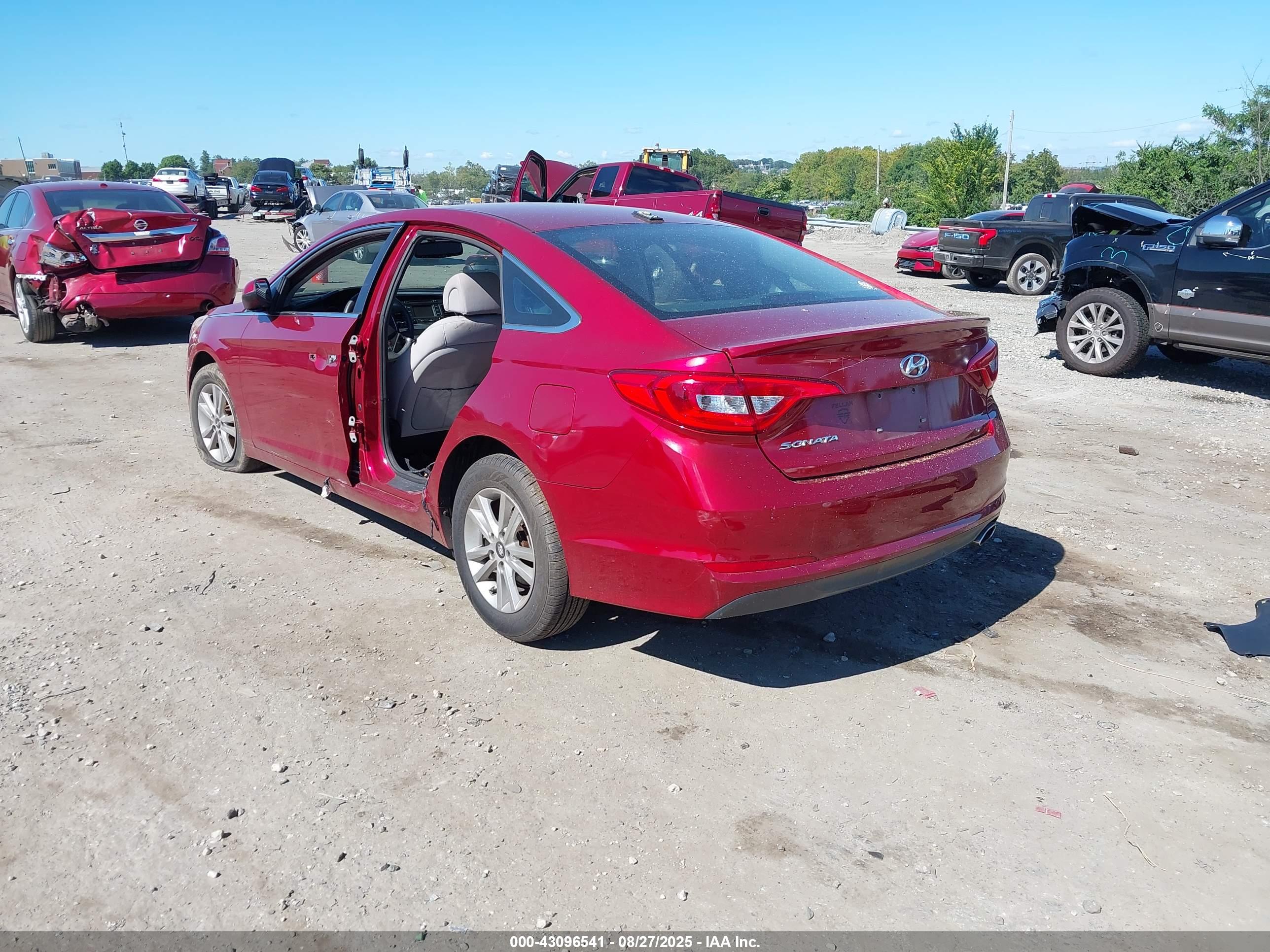 HYUNDAI SONATA image 3
