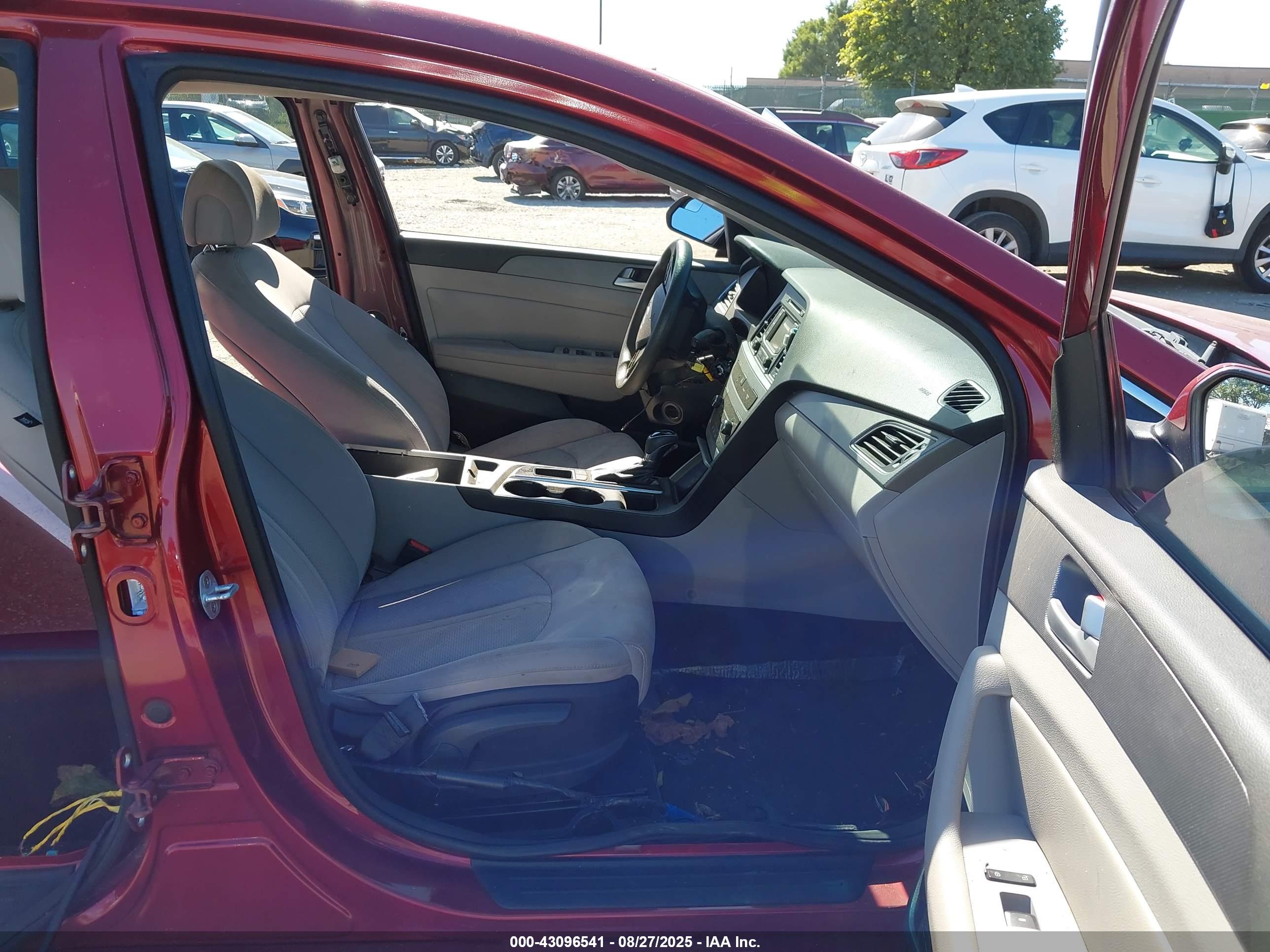 HYUNDAI SONATA image 5