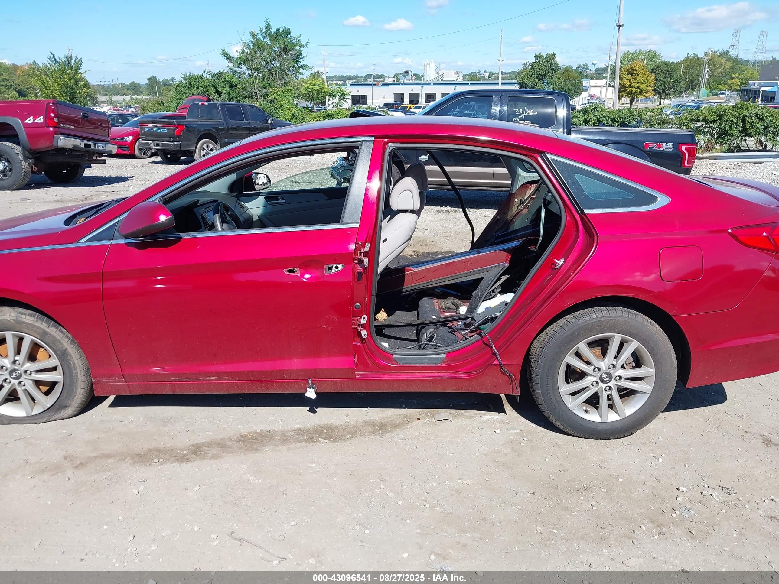 HYUNDAI SONATA image 6