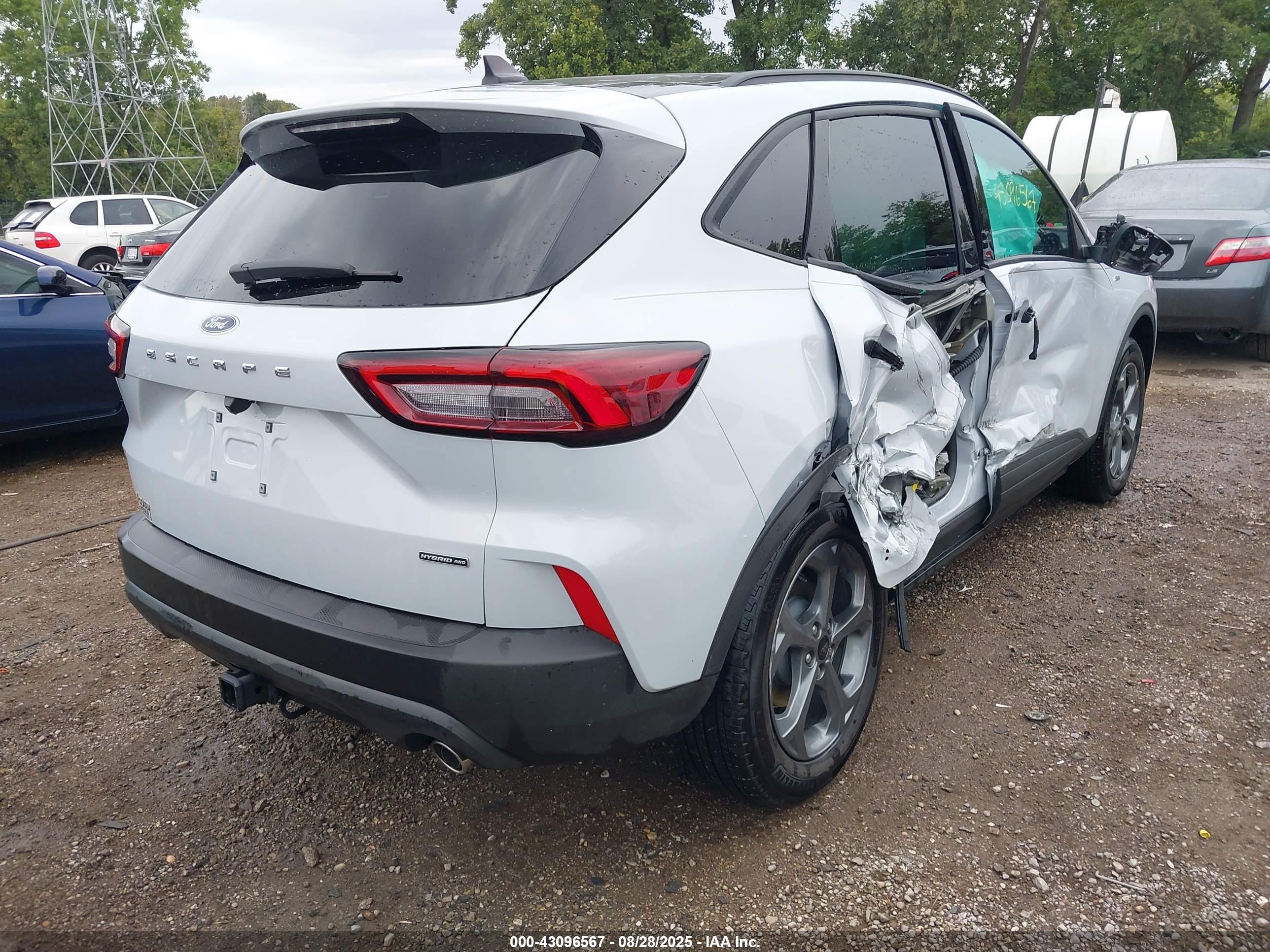 FORD ESCAPE image 4