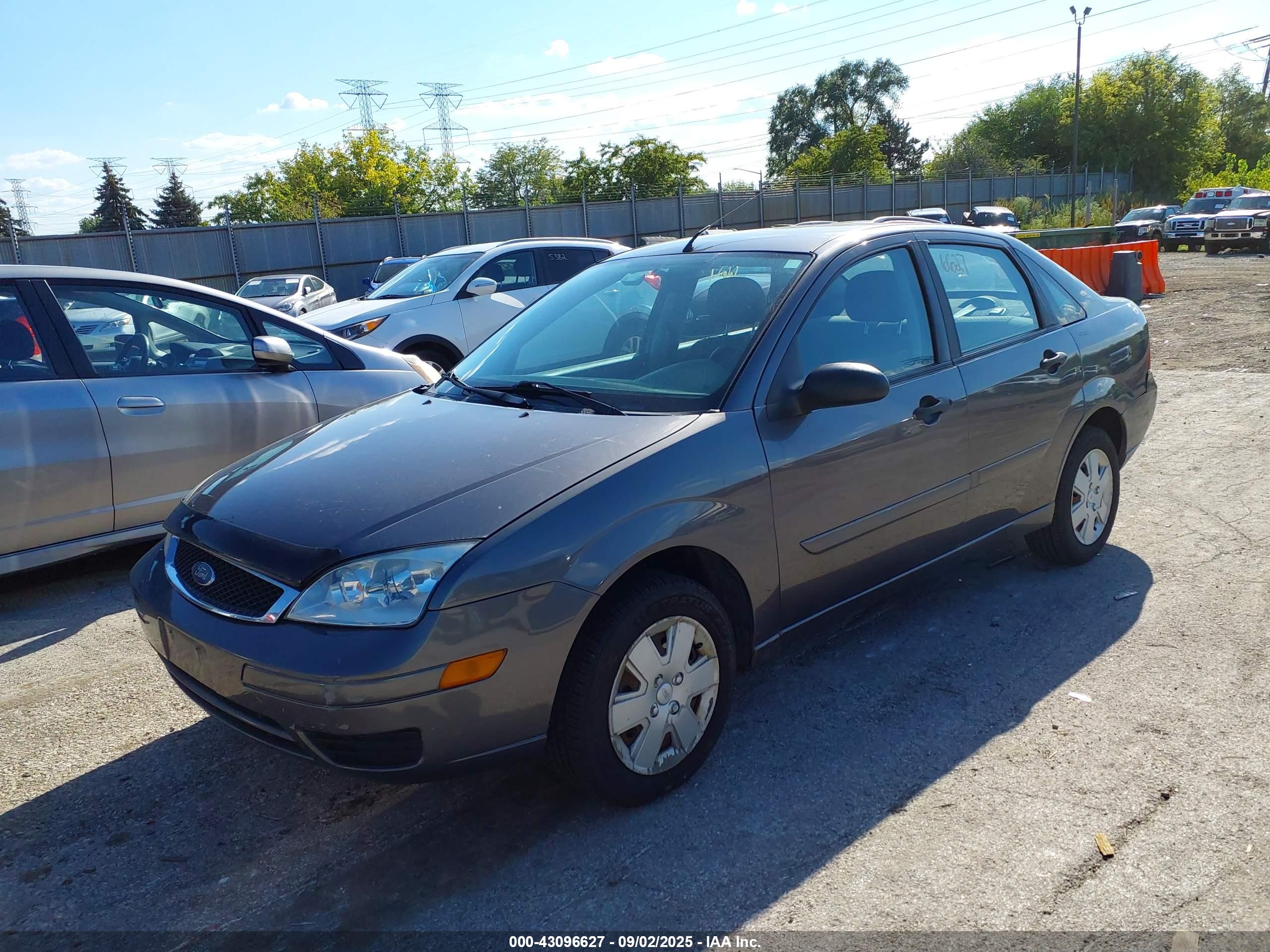 FORD FOCUS image 2