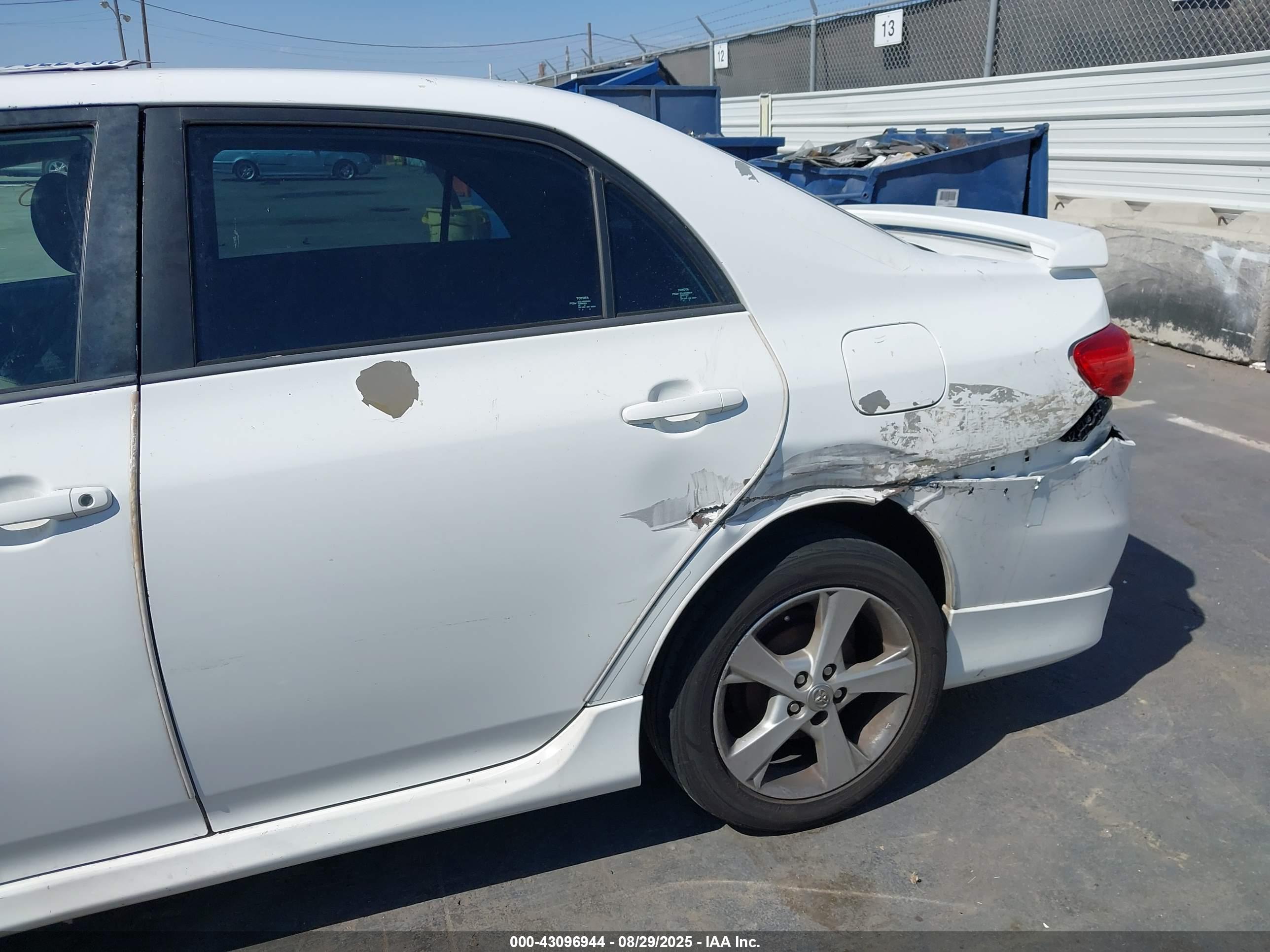 TOYOTA COROLLA image 6
