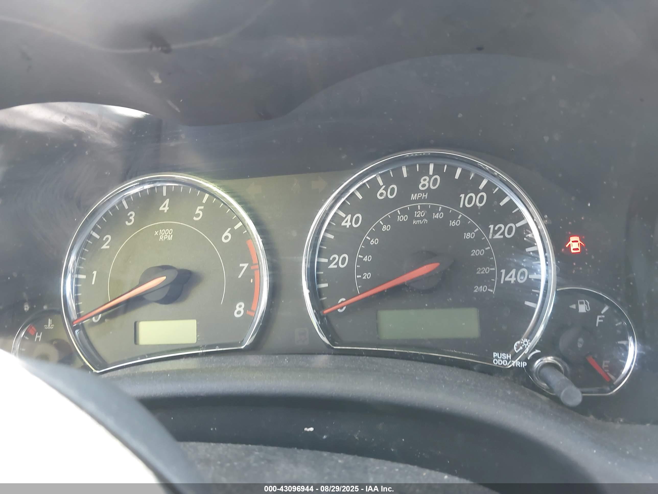 TOYOTA COROLLA image 7