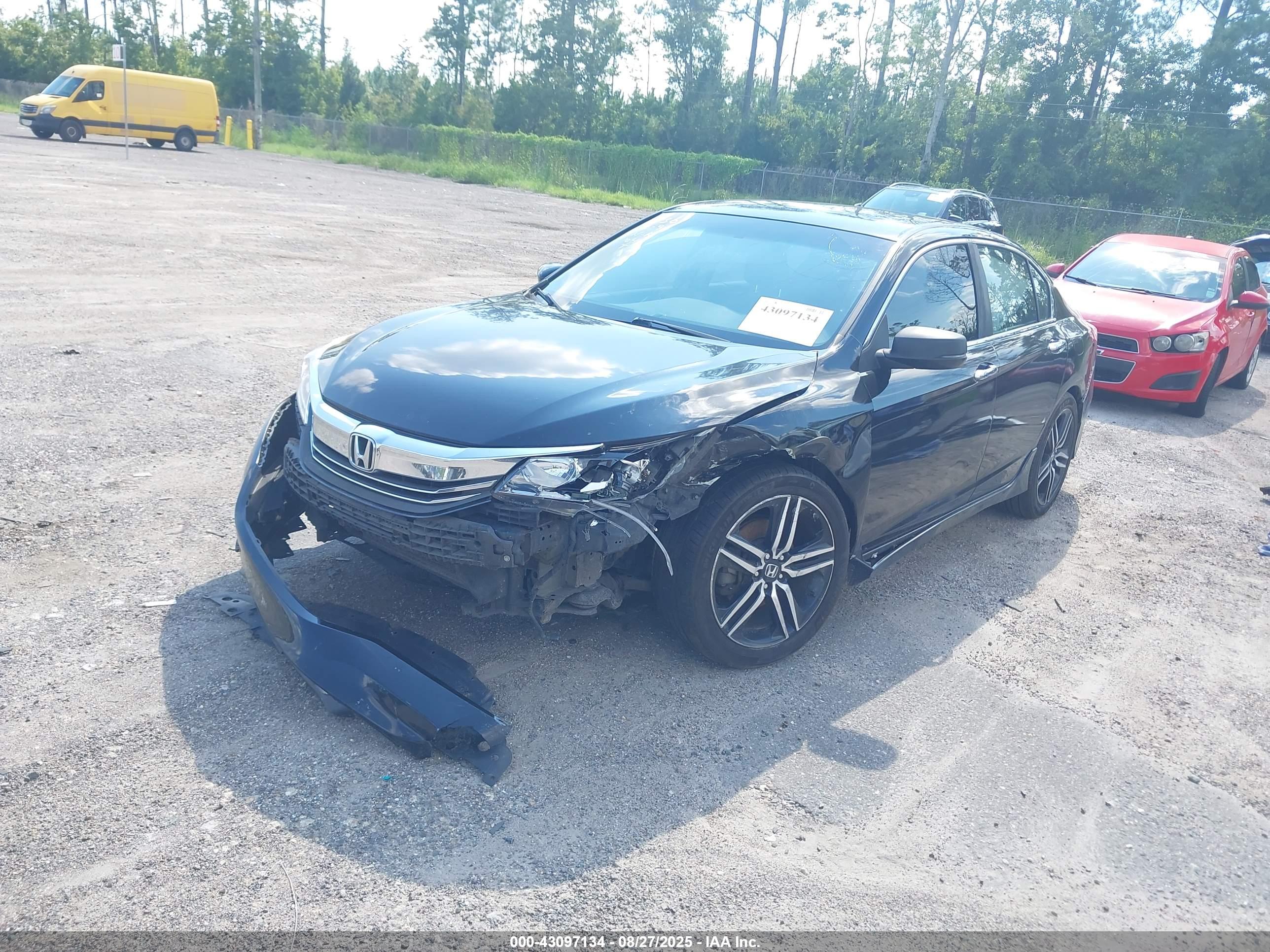 HONDA ACCORD image 2