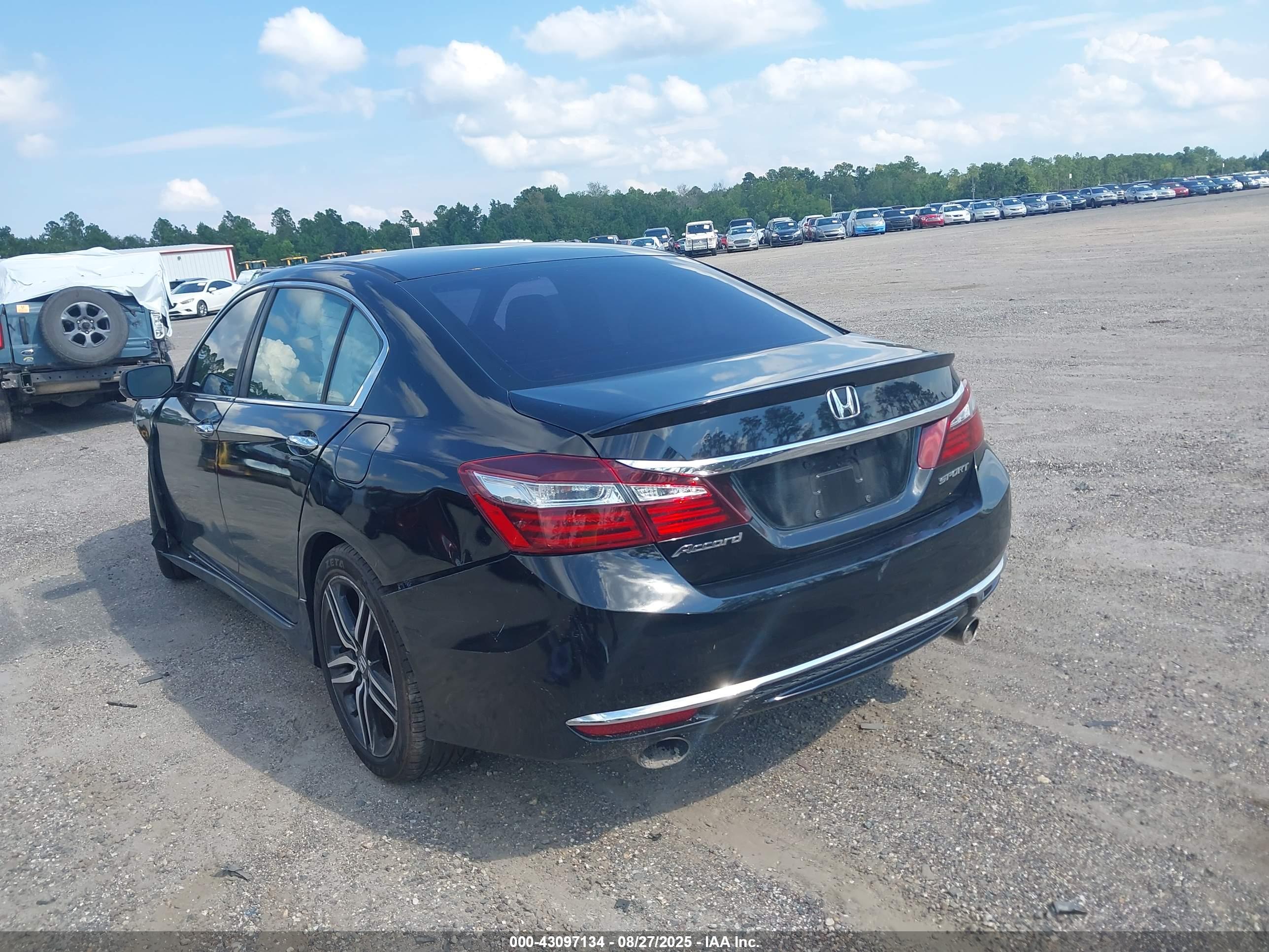 HONDA ACCORD image 3